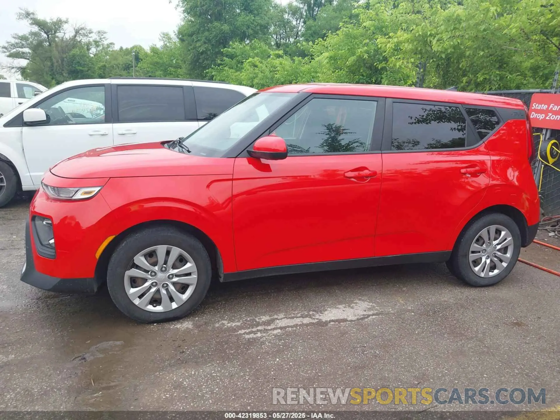 14 Photograph of a damaged car KNDJ23AU8L7732437 KIA SOUL 2020