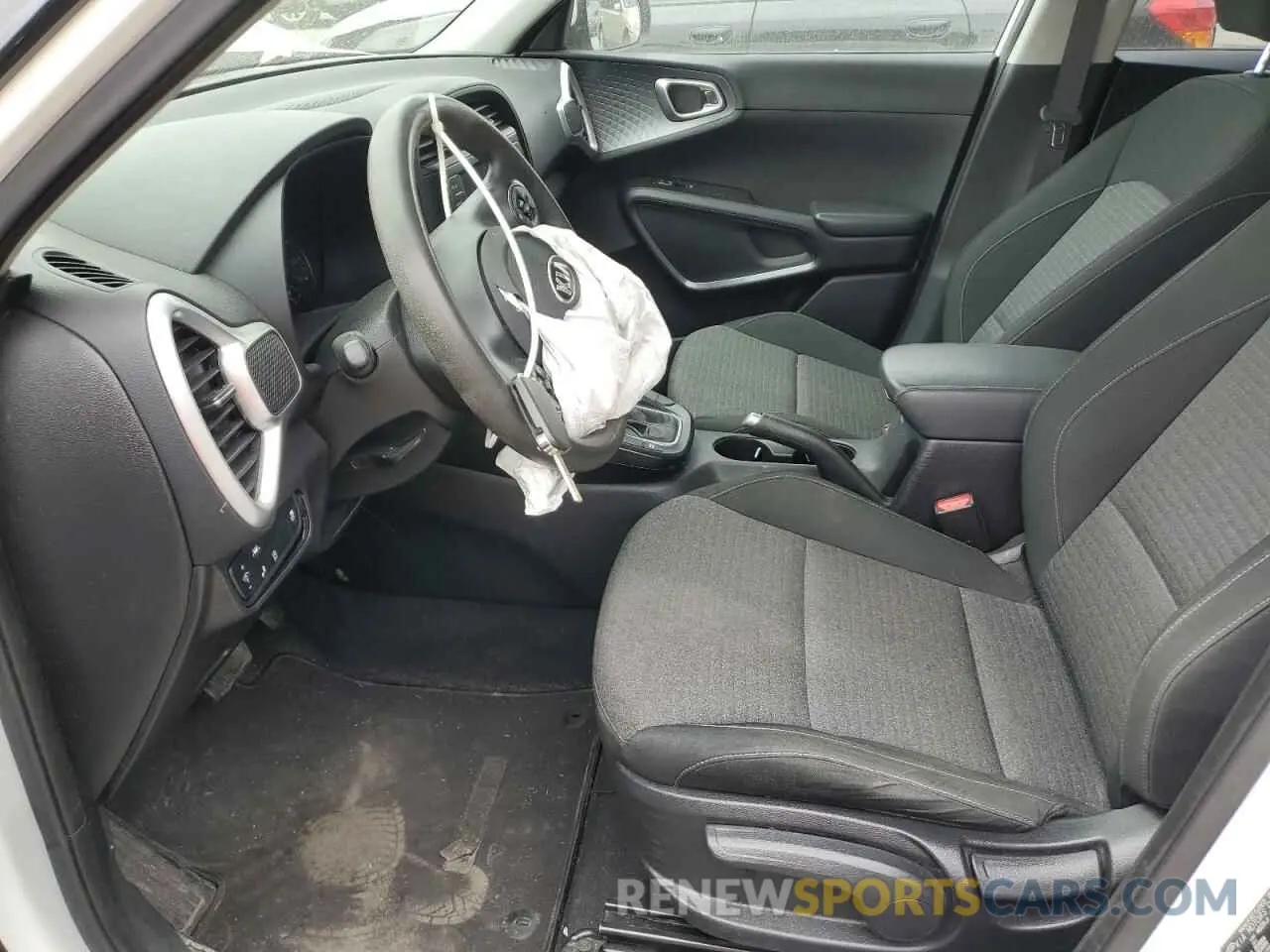 7 Photograph of a damaged car KNDJ23AU8L7733488 KIA SOUL 2020