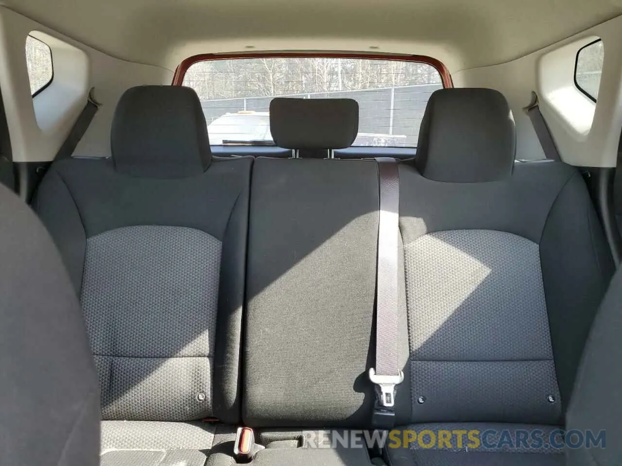 10 Photograph of a damaged car KNDJ23AU9L7033916 KIA SOUL 2020