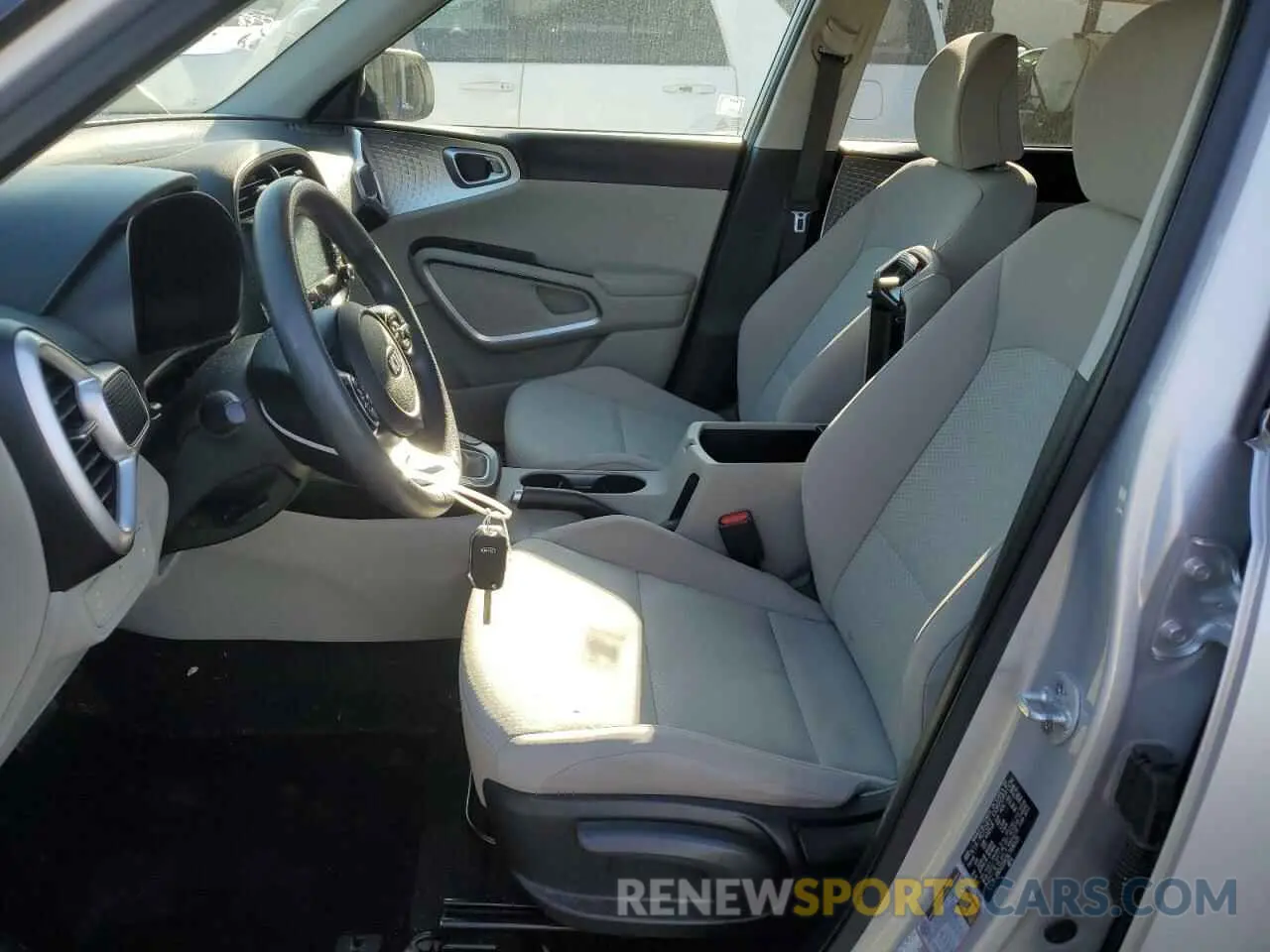 7 Photograph of a damaged car KNDJ23AU9L7036525 KIA SOUL 2020