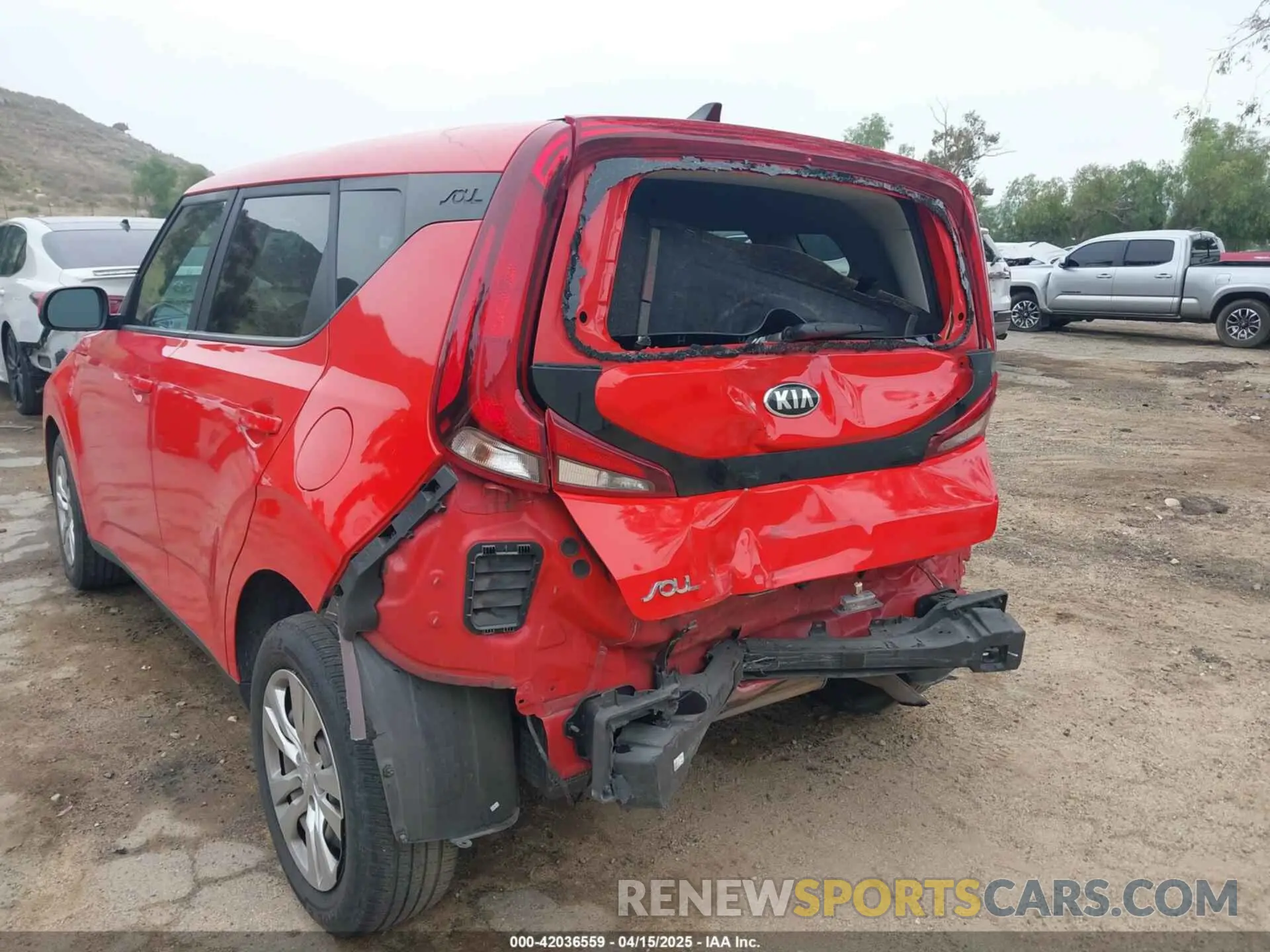 6 Photograph of a damaged car KNDJ23AU9L7051669 KIA SOUL 2020