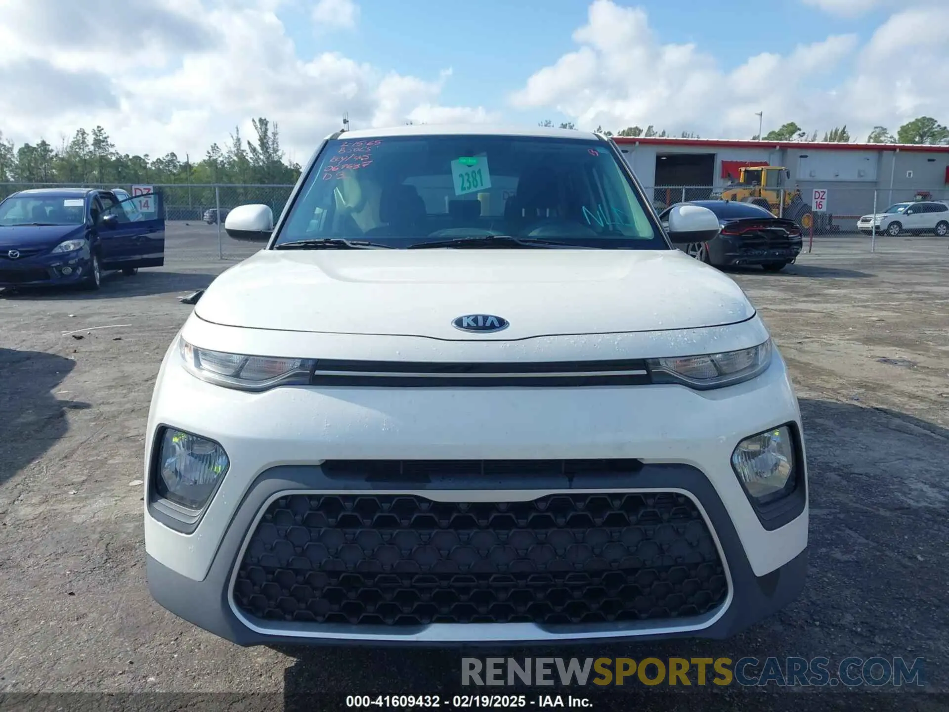 13 Photograph of a damaged car KNDJ23AU9L7069637 KIA SOUL 2020