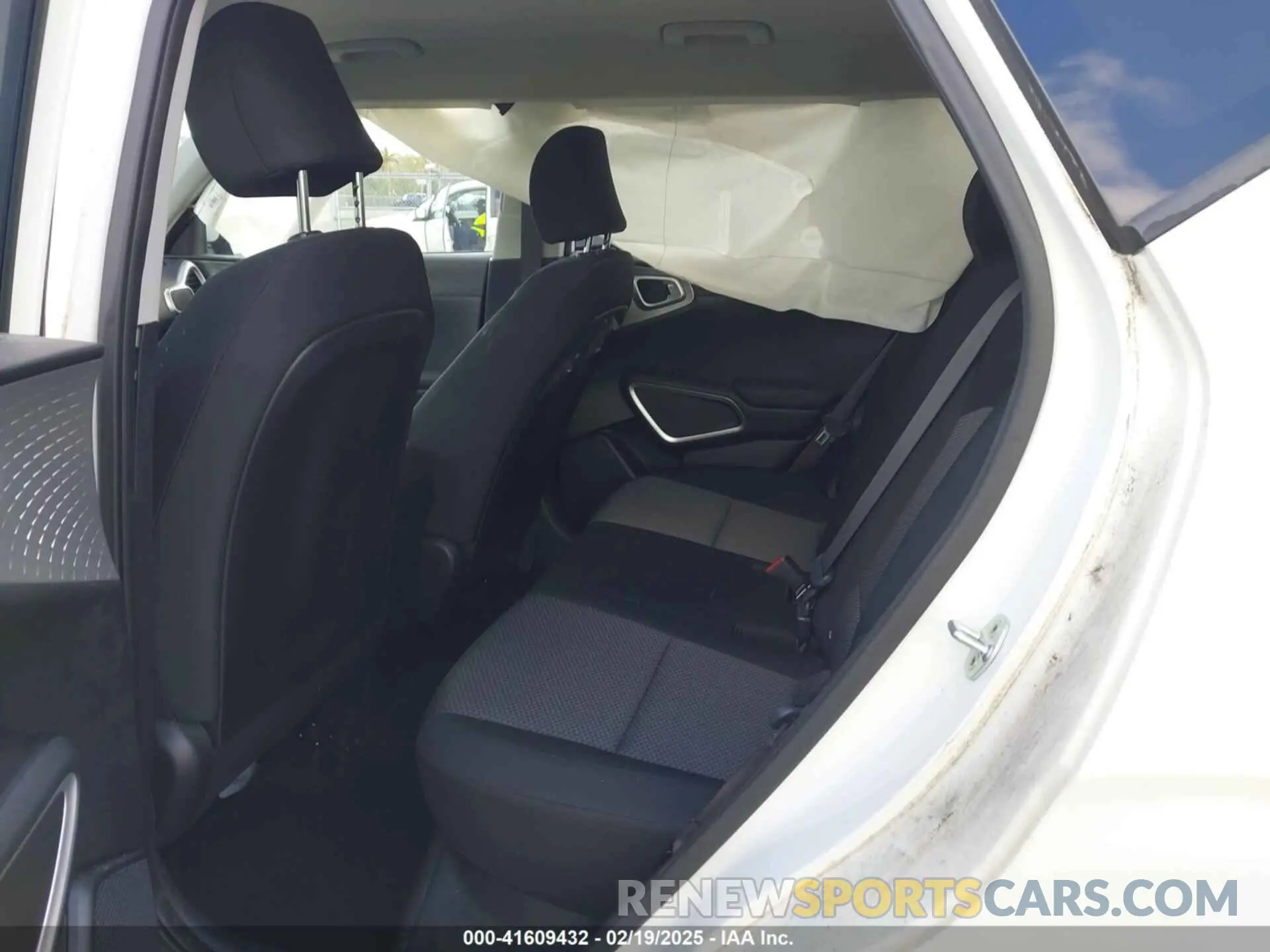 8 Photograph of a damaged car KNDJ23AU9L7069637 KIA SOUL 2020