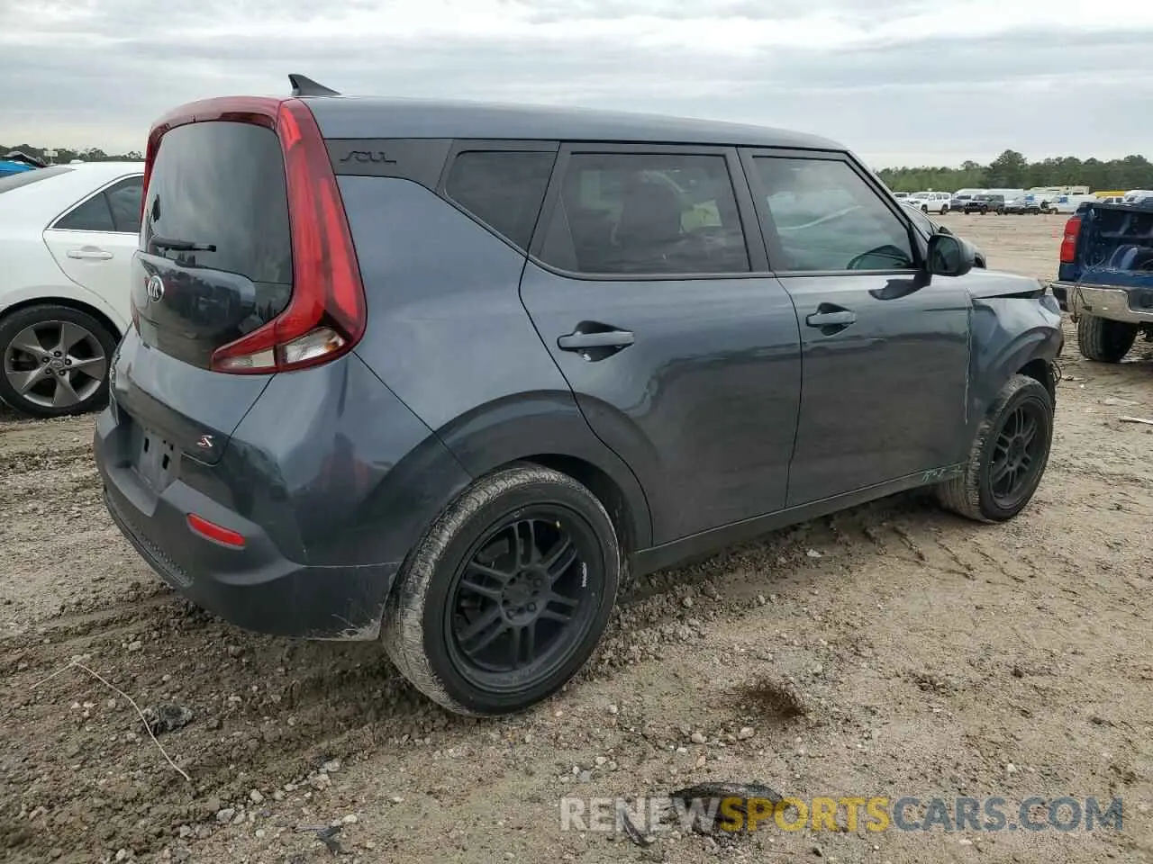 3 Photograph of a damaged car KNDJ23AU9L7098376 KIA SOUL 2020