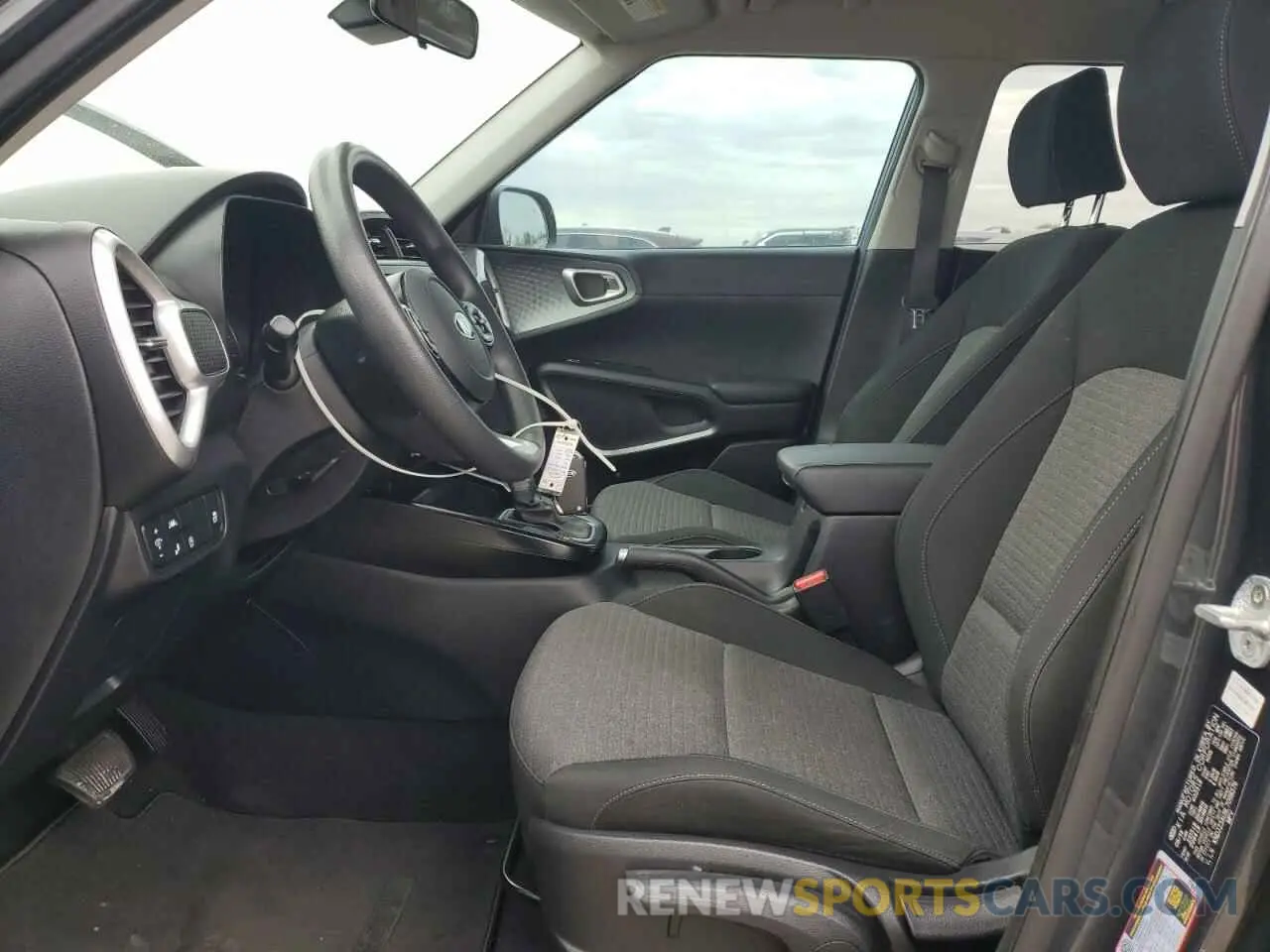 7 Photograph of a damaged car KNDJ23AU9L7098376 KIA SOUL 2020
