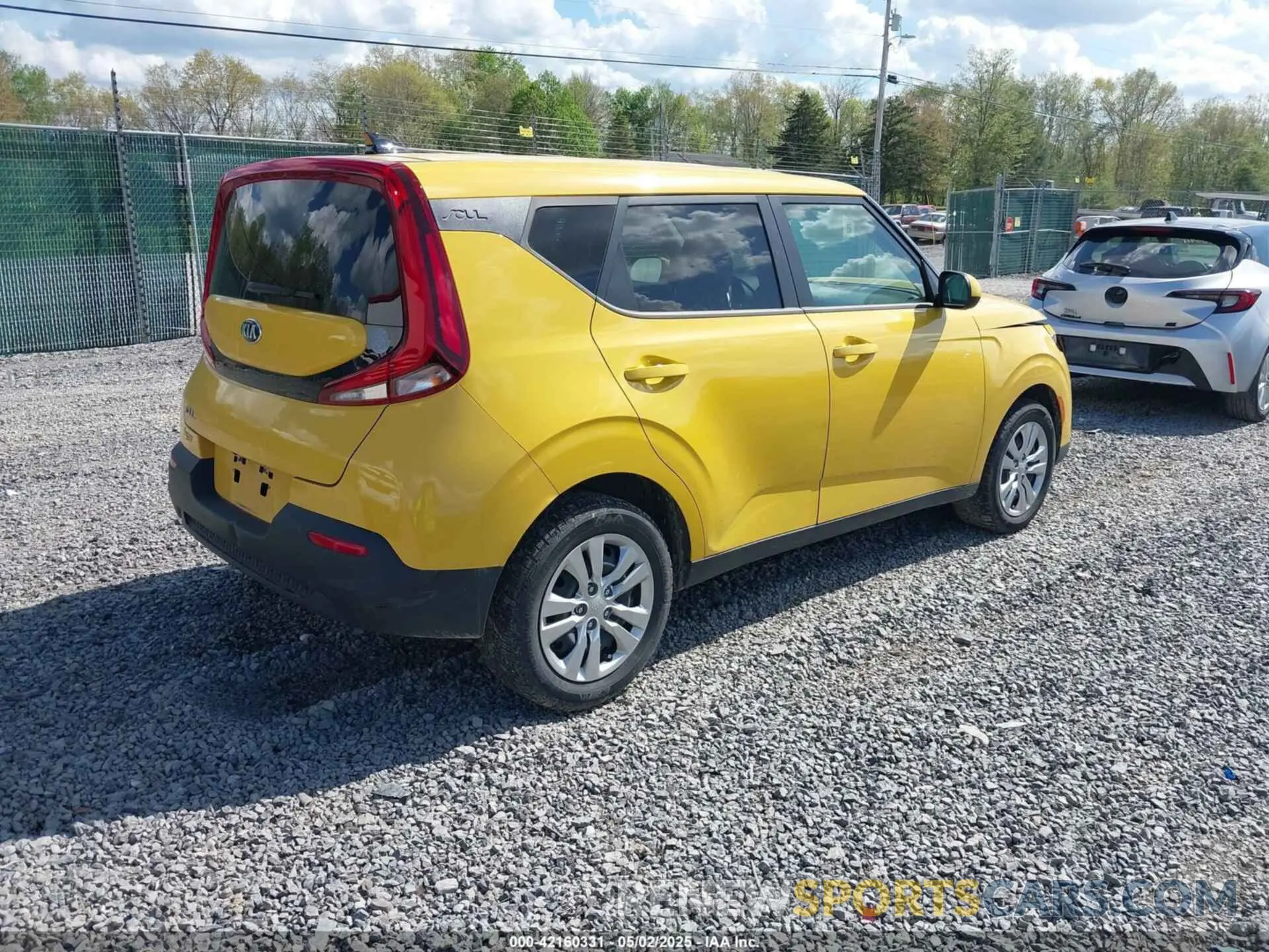 4 Photograph of a damaged car KNDJ23AU9L7108842 KIA SOUL 2020