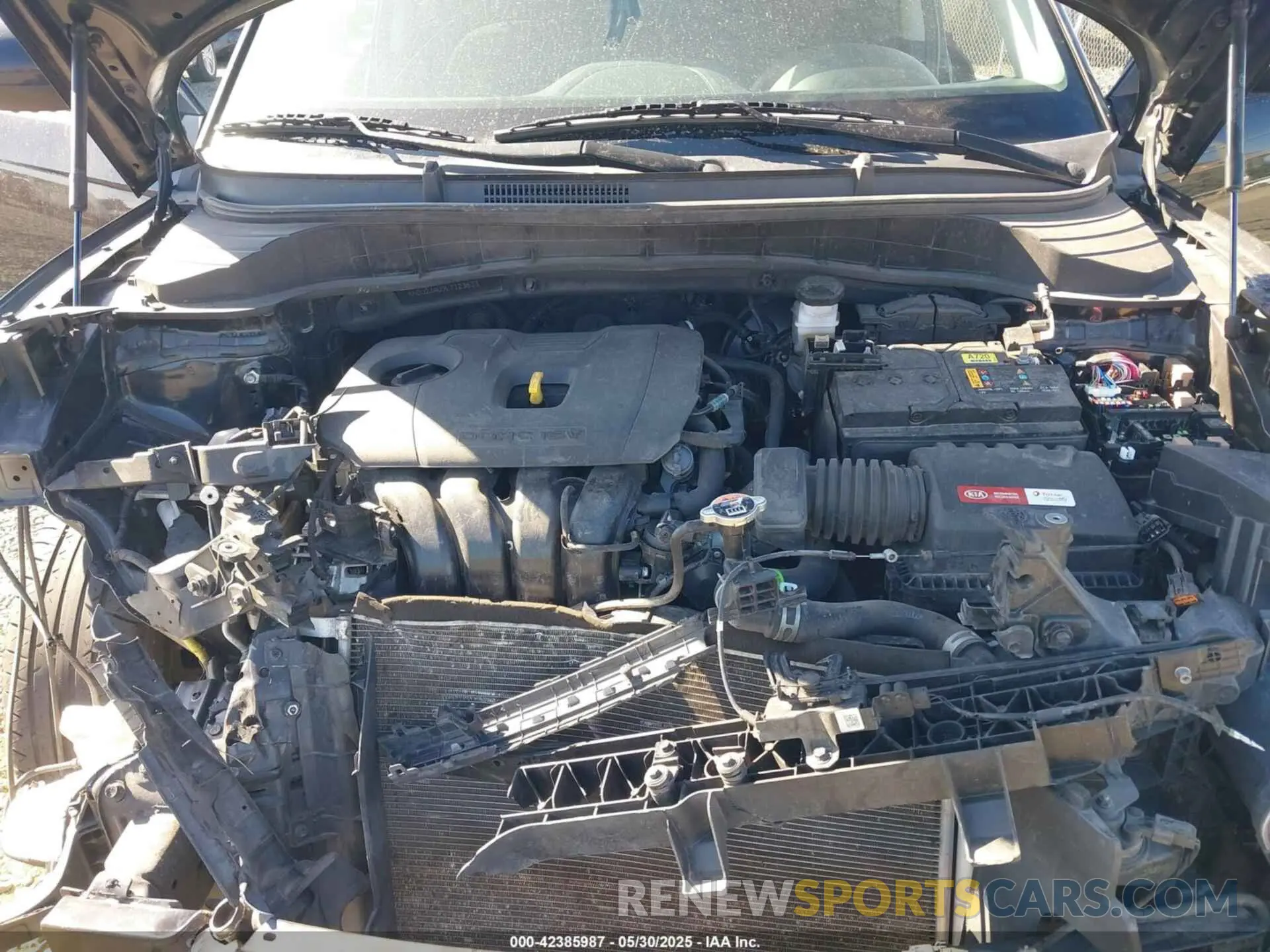 10 Photograph of a damaged car KNDJ23AU9L7123633 KIA SOUL 2020
