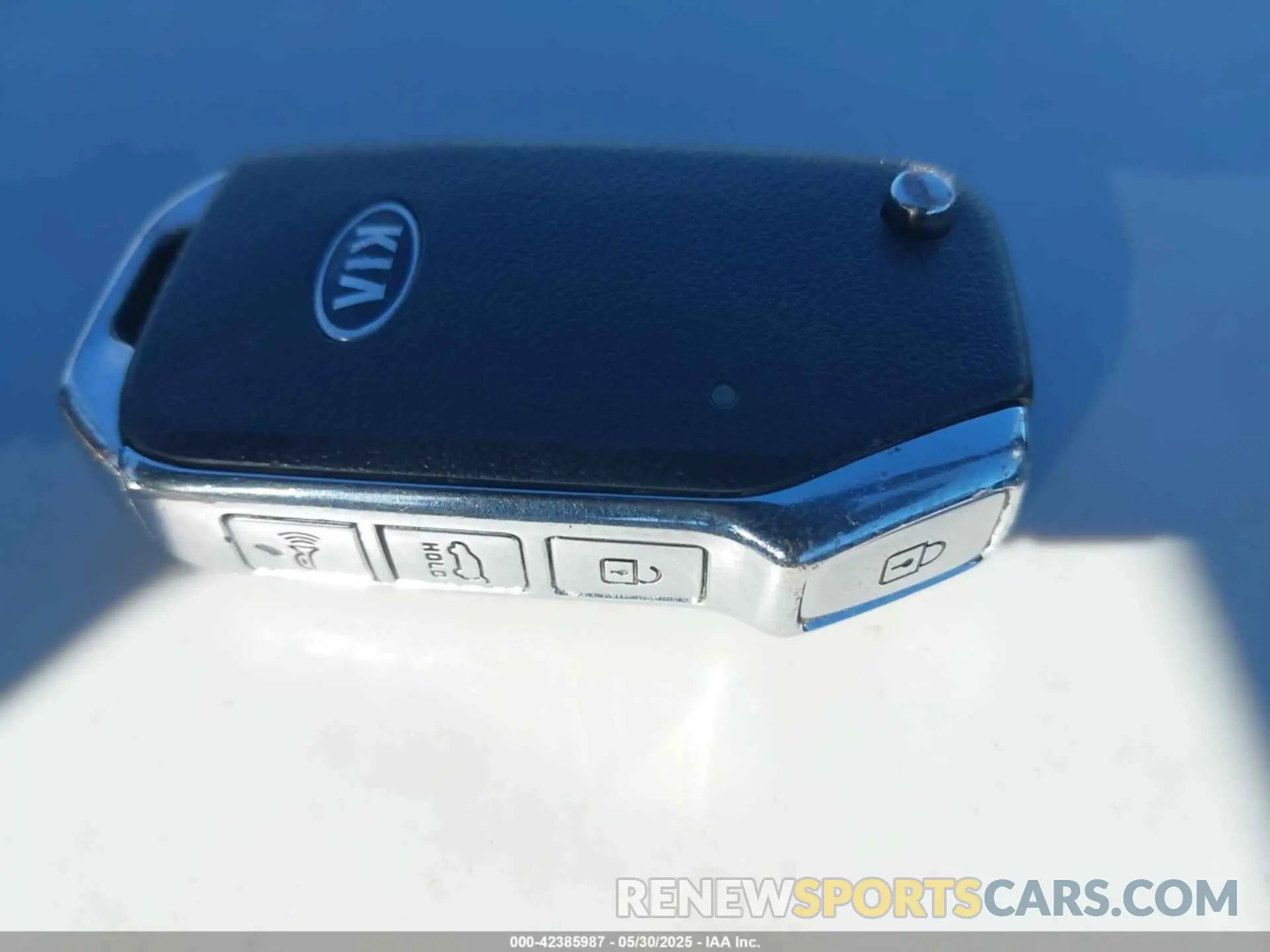 11 Photograph of a damaged car KNDJ23AU9L7123633 KIA SOUL 2020