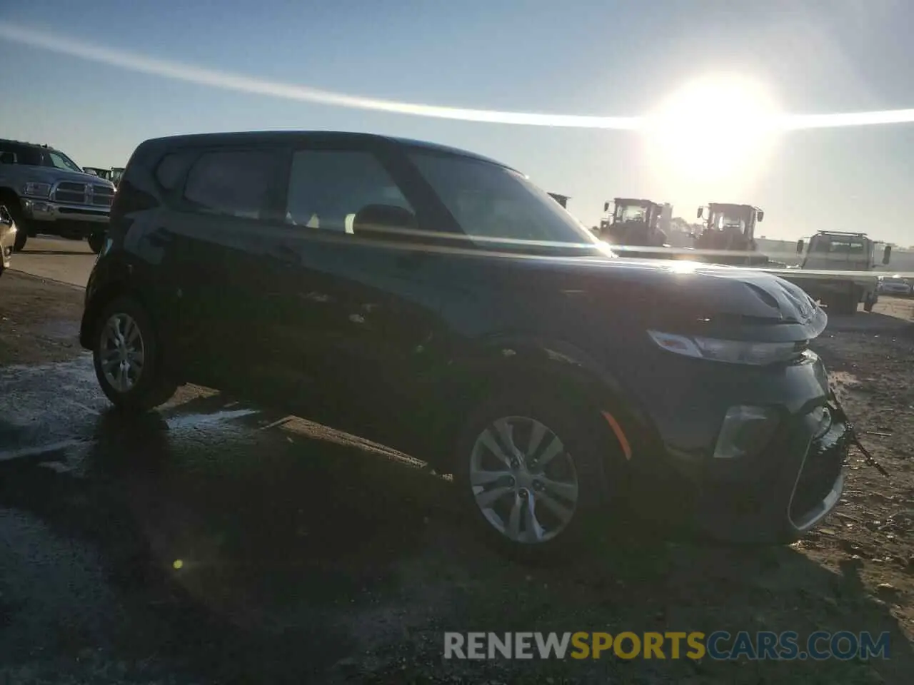 4 Photograph of a damaged car KNDJ23AU9L7704338 KIA SOUL 2020