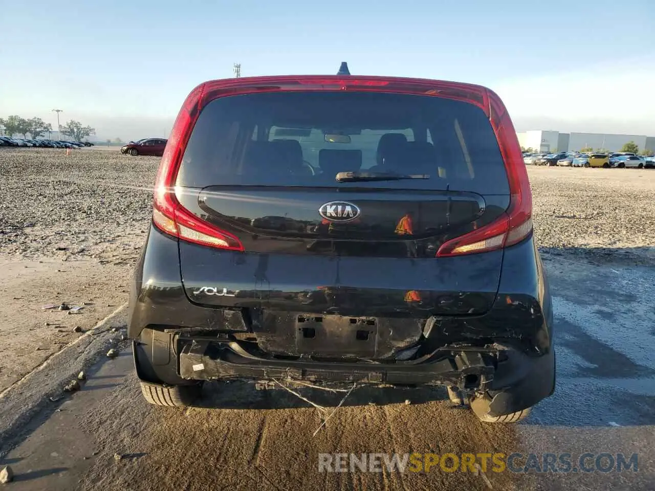 6 Photograph of a damaged car KNDJ23AU9L7704338 KIA SOUL 2020
