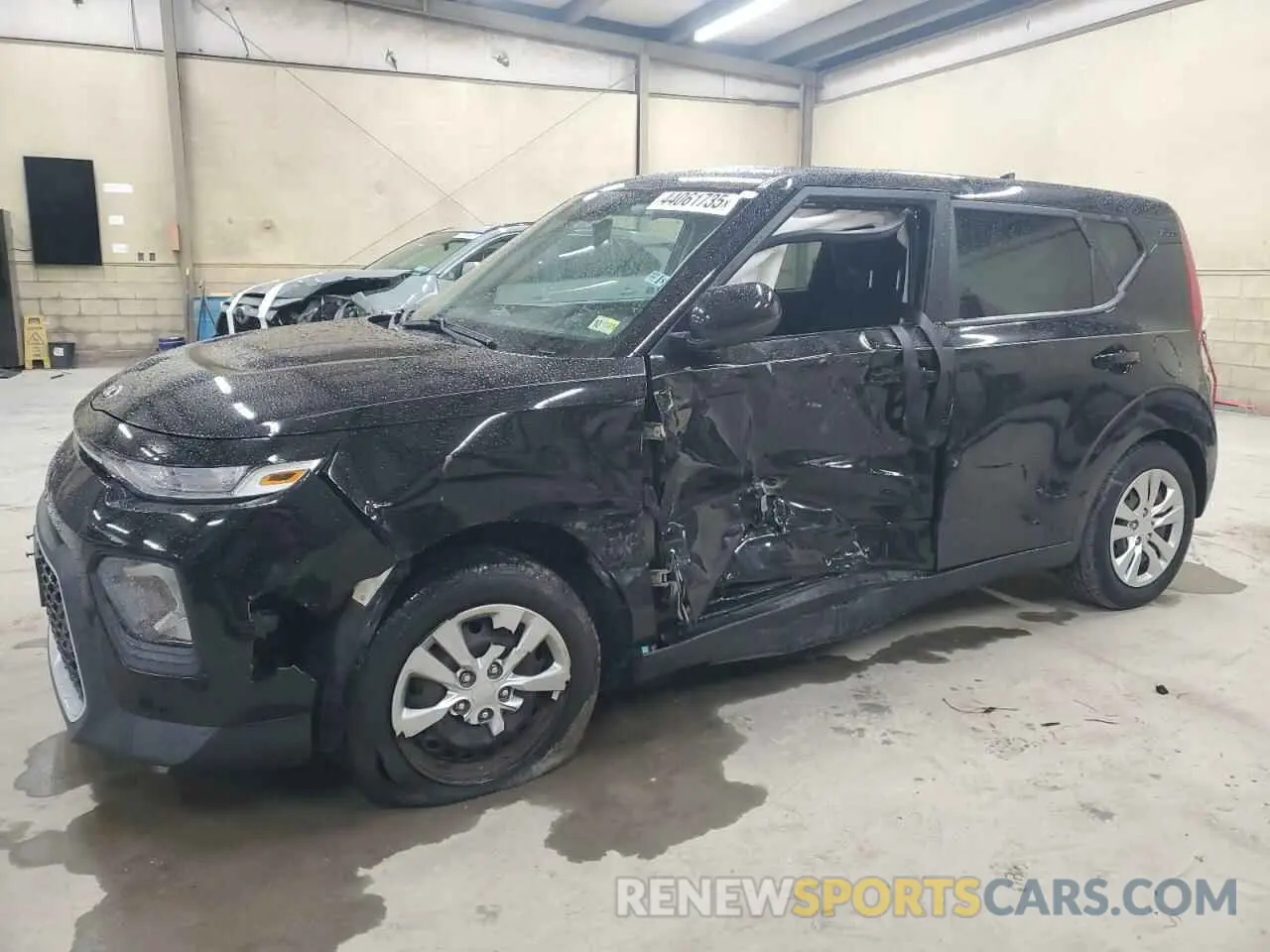 1 Photograph of a damaged car KNDJ23AU9L7705019 KIA SOUL 2020