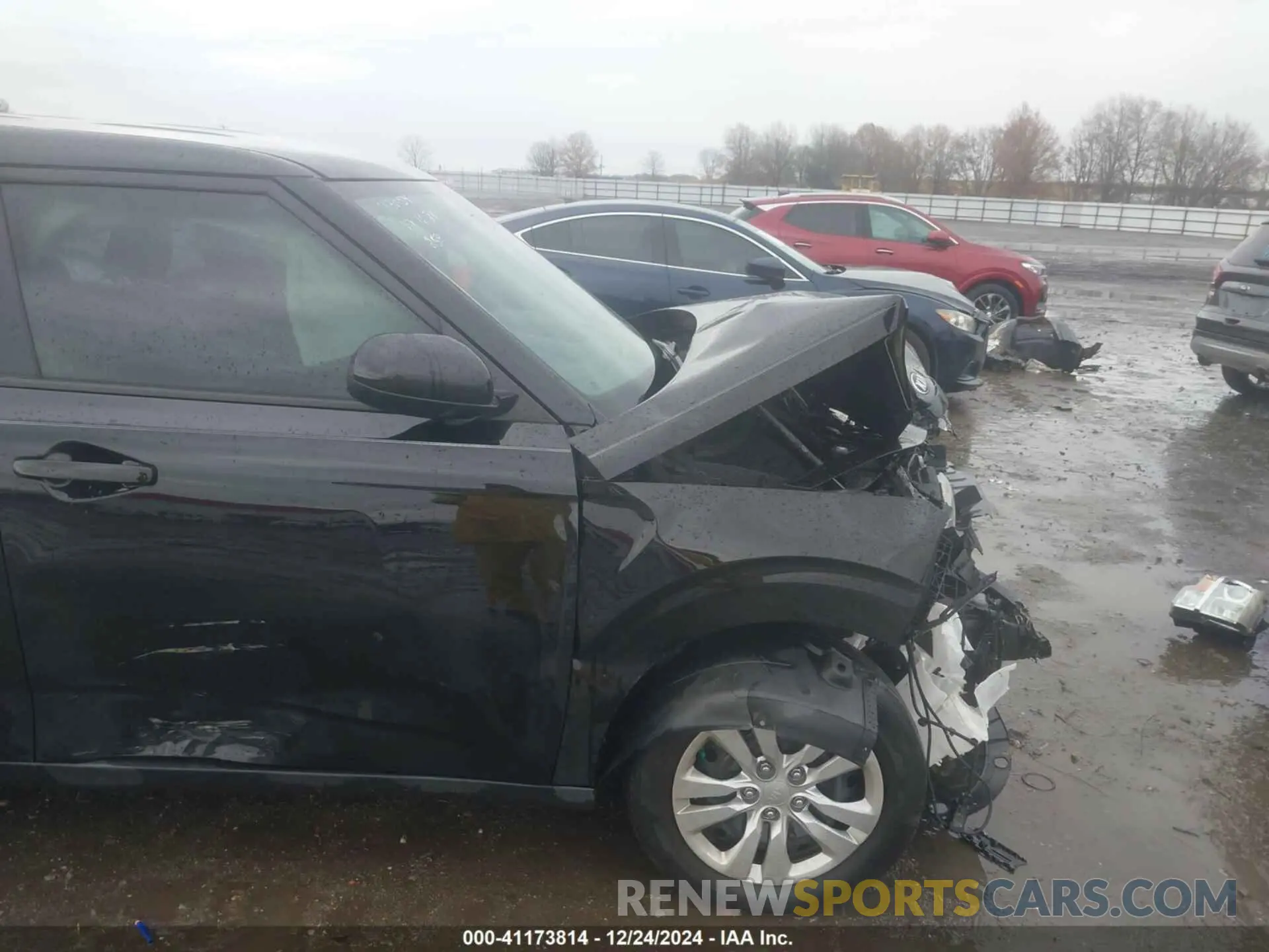 17 Photograph of a damaged car KNDJ23AU9L7707188 KIA SOUL 2020