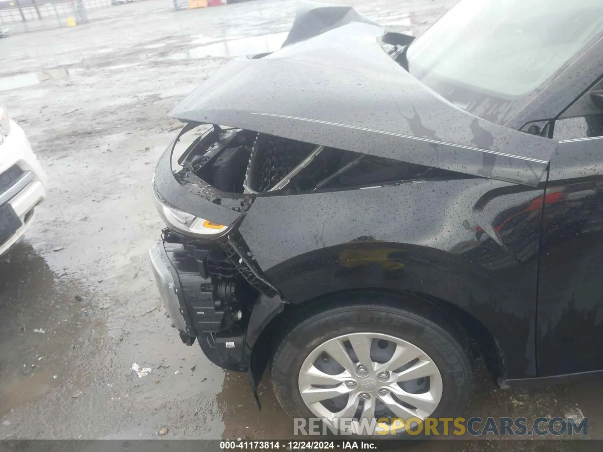 19 Photograph of a damaged car KNDJ23AU9L7707188 KIA SOUL 2020