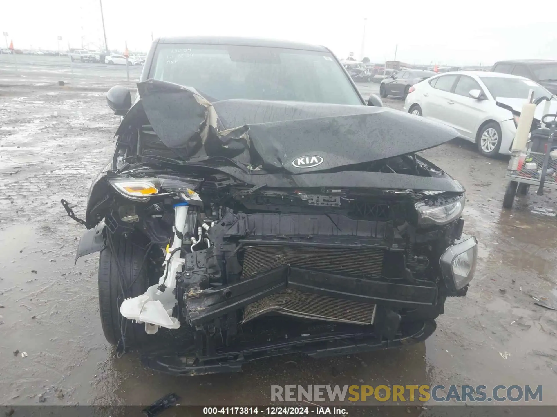 6 Photograph of a damaged car KNDJ23AU9L7707188 KIA SOUL 2020