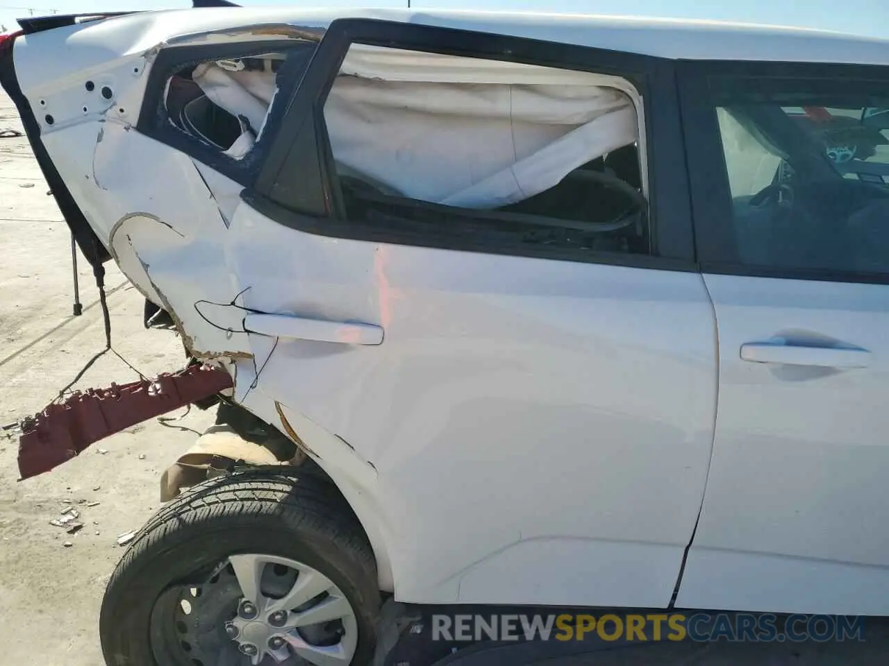 10 Photograph of a damaged car KNDJ23AUXL7028515 KIA SOUL 2020