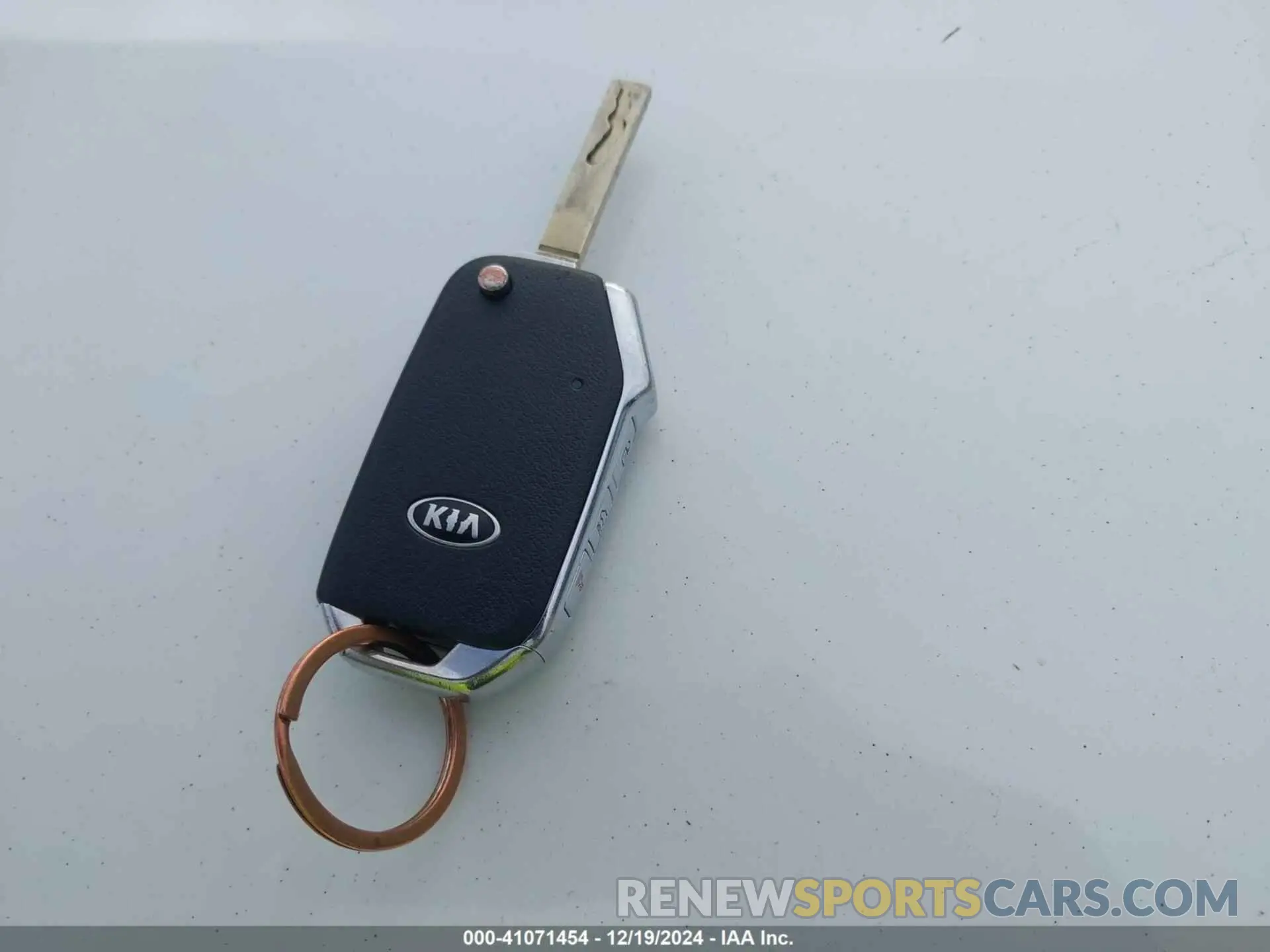 11 Photograph of a damaged car KNDJ23AUXL7029759 KIA SOUL 2020