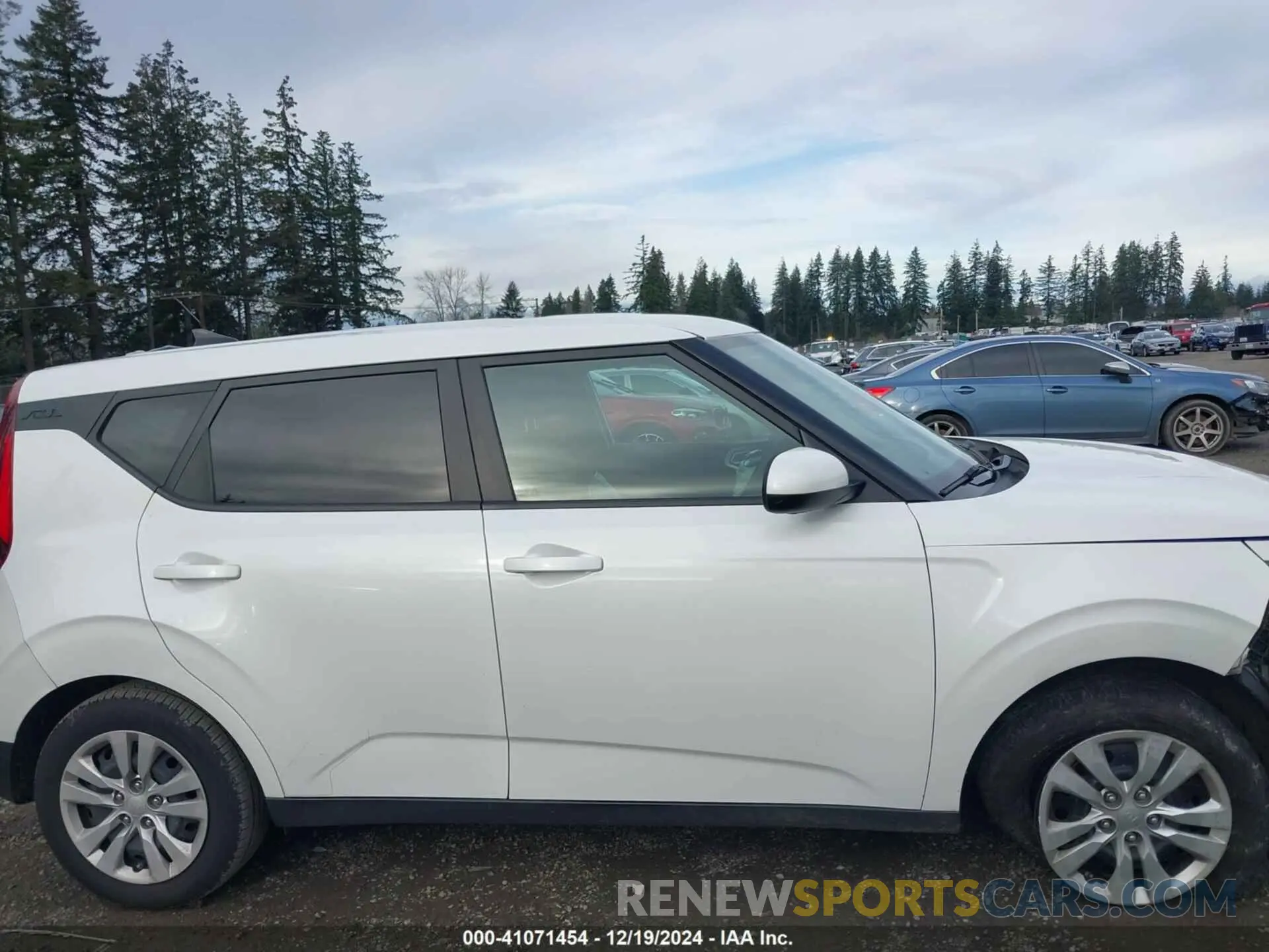 14 Photograph of a damaged car KNDJ23AUXL7029759 KIA SOUL 2020