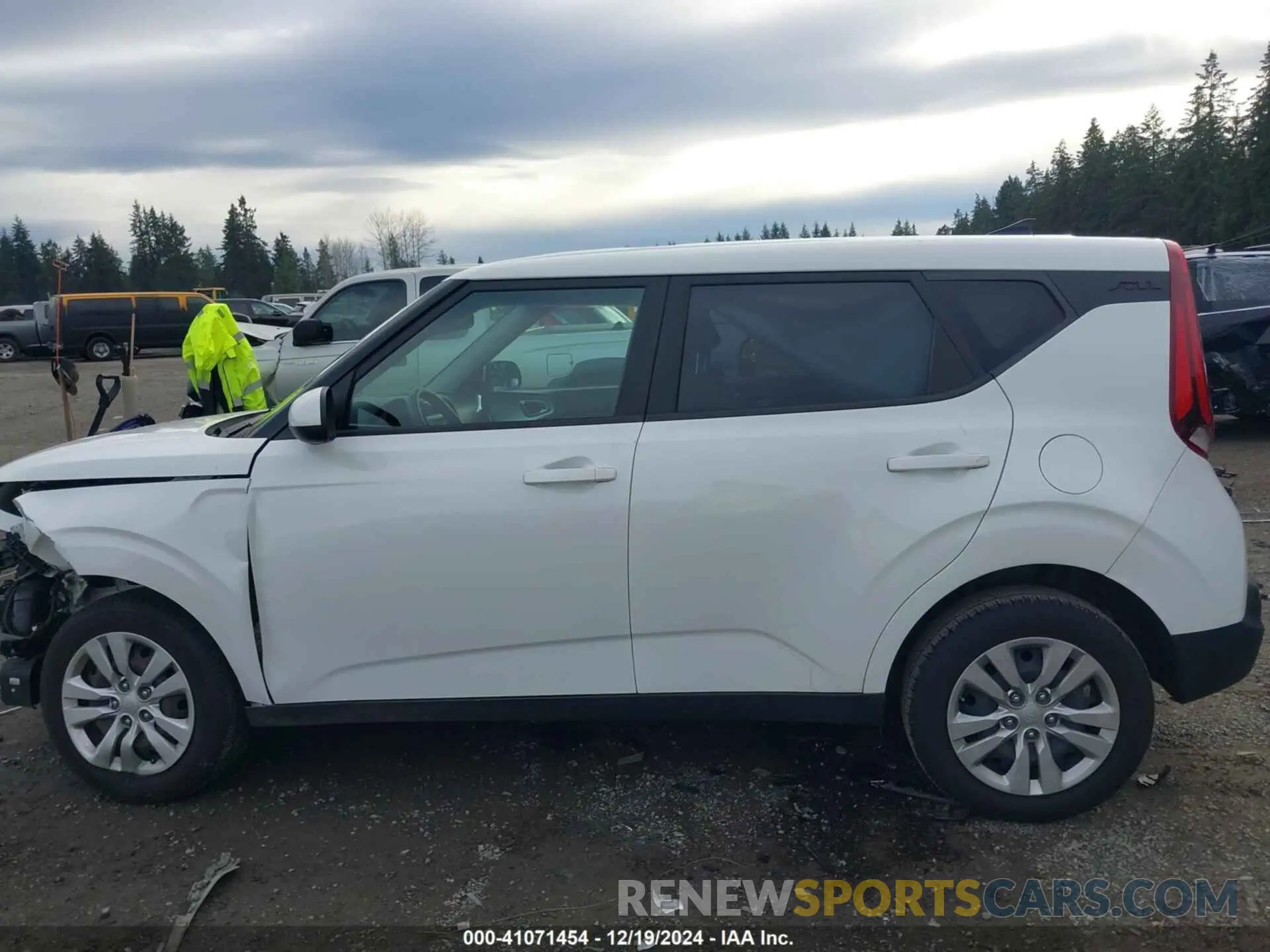 15 Photograph of a damaged car KNDJ23AUXL7029759 KIA SOUL 2020