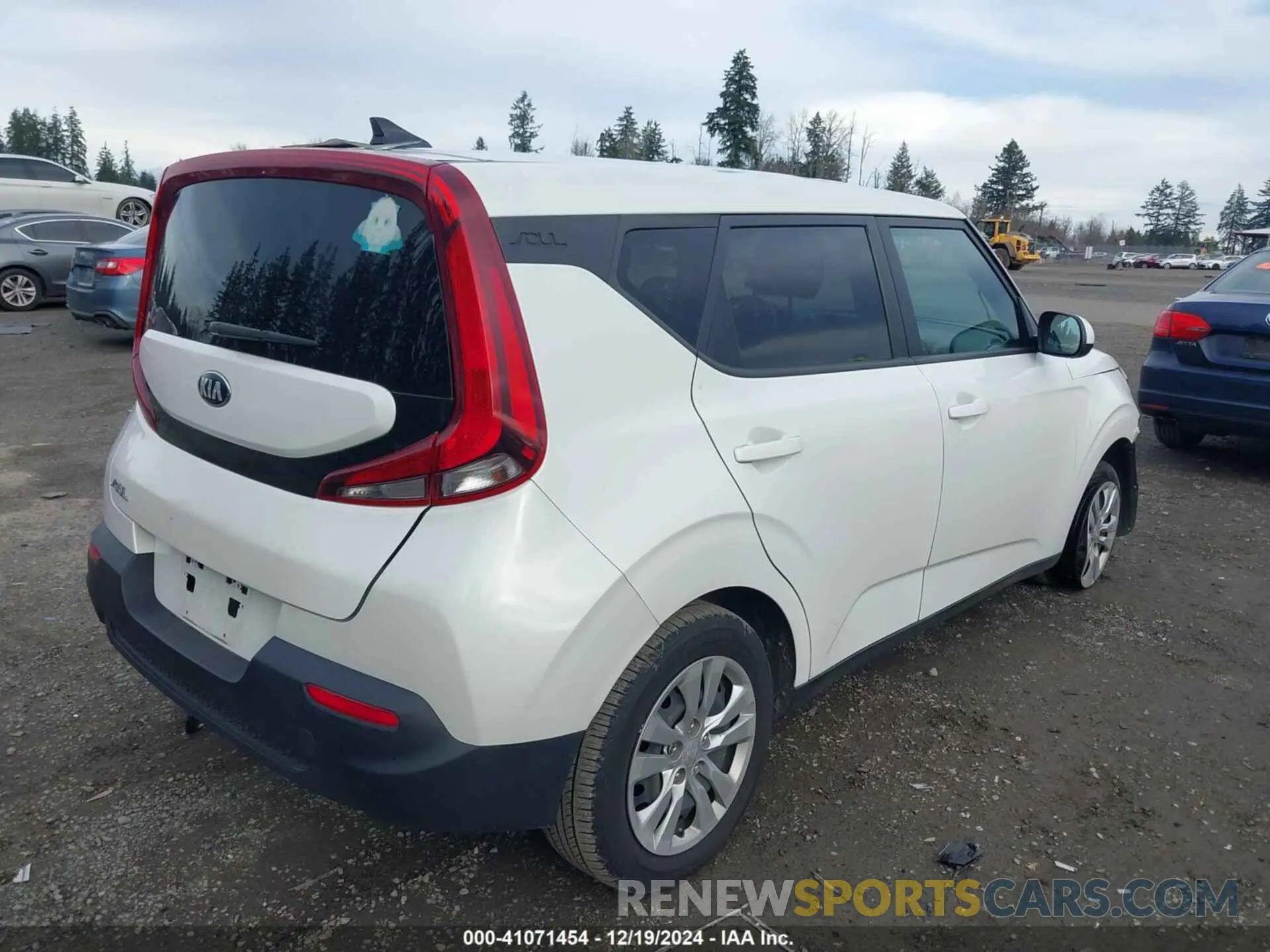 4 Photograph of a damaged car KNDJ23AUXL7029759 KIA SOUL 2020