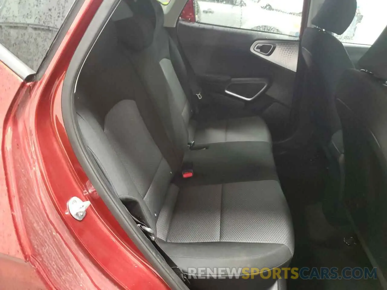 10 Photograph of a damaged car KNDJ23AUXL7052880 KIA SOUL 2020
