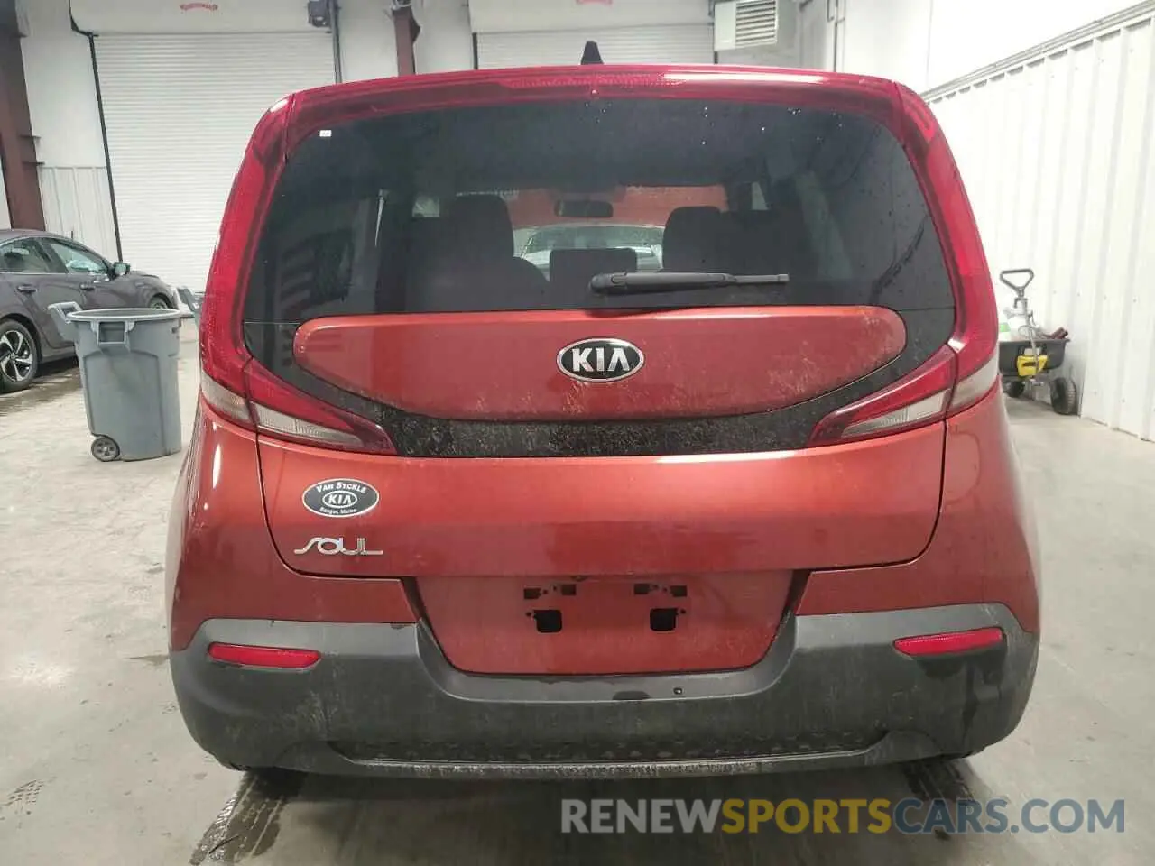 6 Photograph of a damaged car KNDJ23AUXL7052880 KIA SOUL 2020