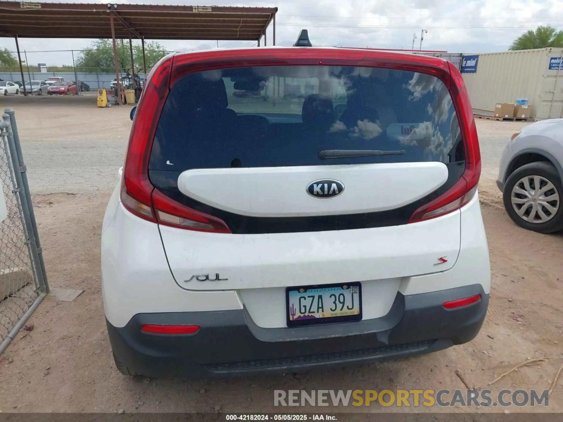 16 Photograph of a damaged car KNDJ23AUXL7060476 KIA SOUL 2020