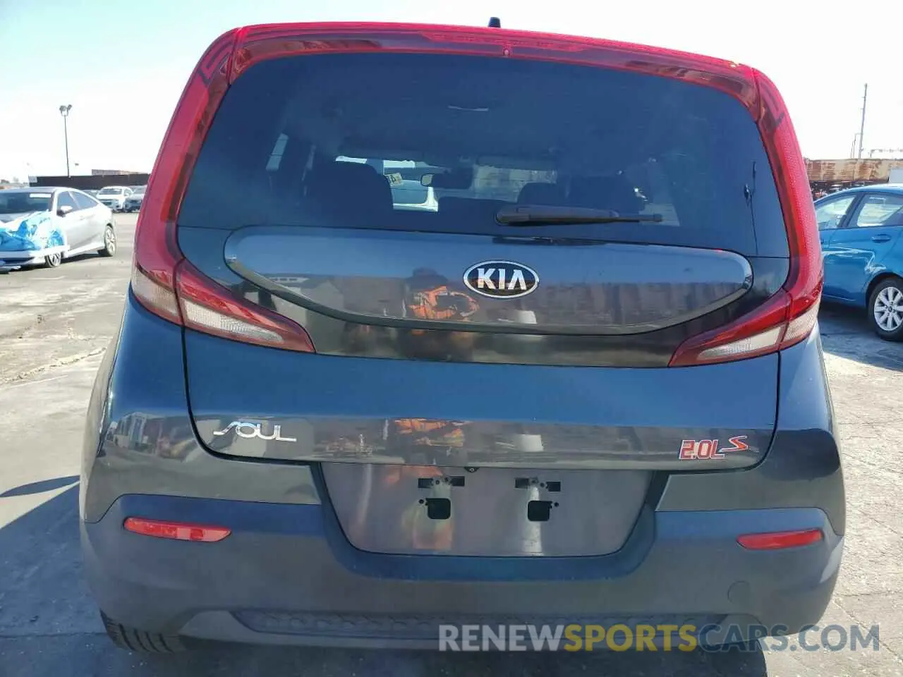 6 Photograph of a damaged car KNDJ23AUXL7716918 KIA SOUL 2020