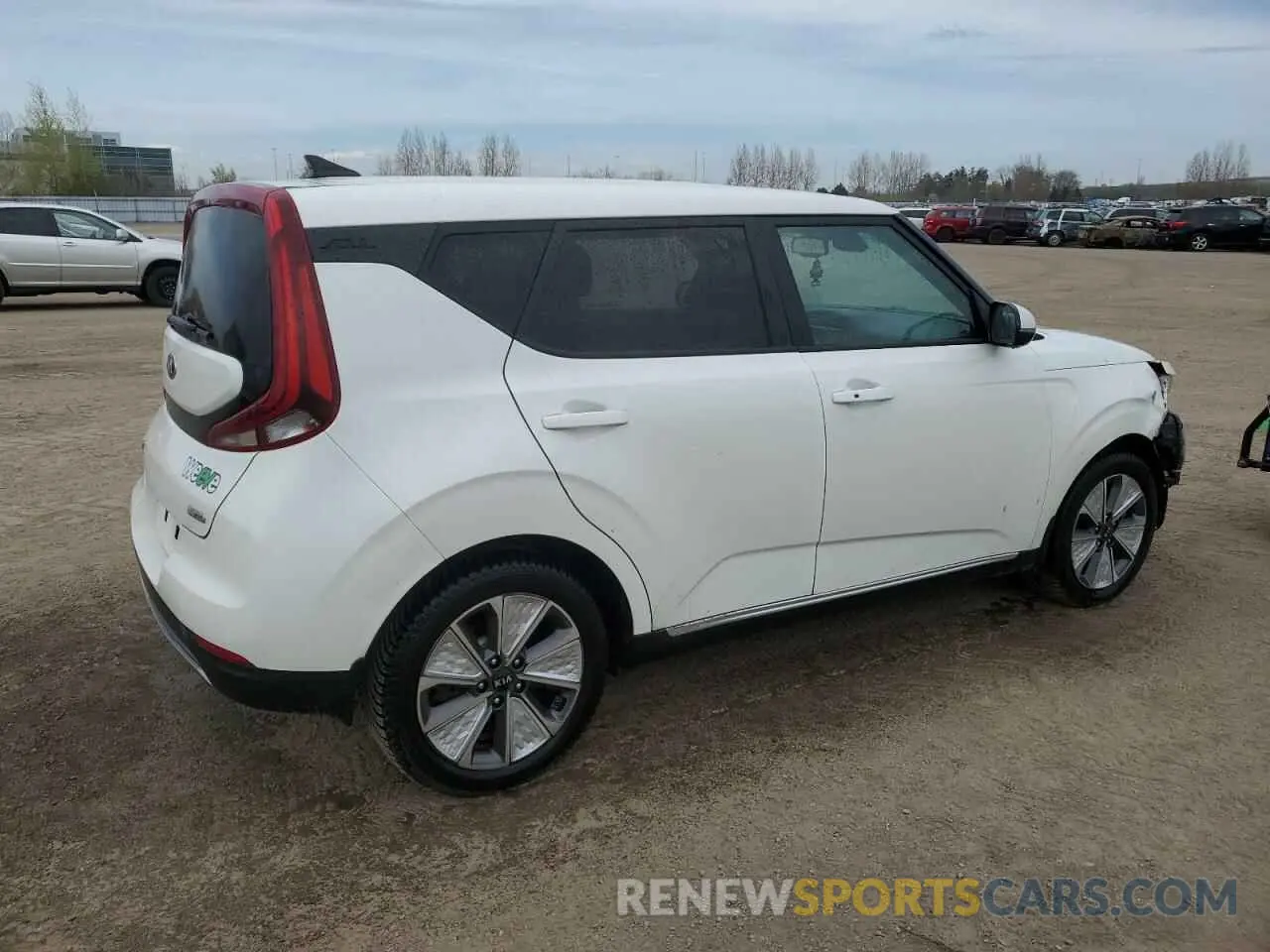 3 Photograph of a damaged car KNDJ33A14L7008764 KIA SOUL 2020