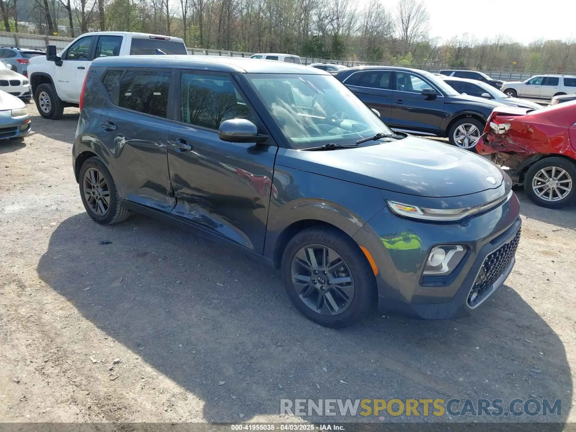 1 Photograph of a damaged car KNDJ33AU0L7006746 KIA SOUL 2020