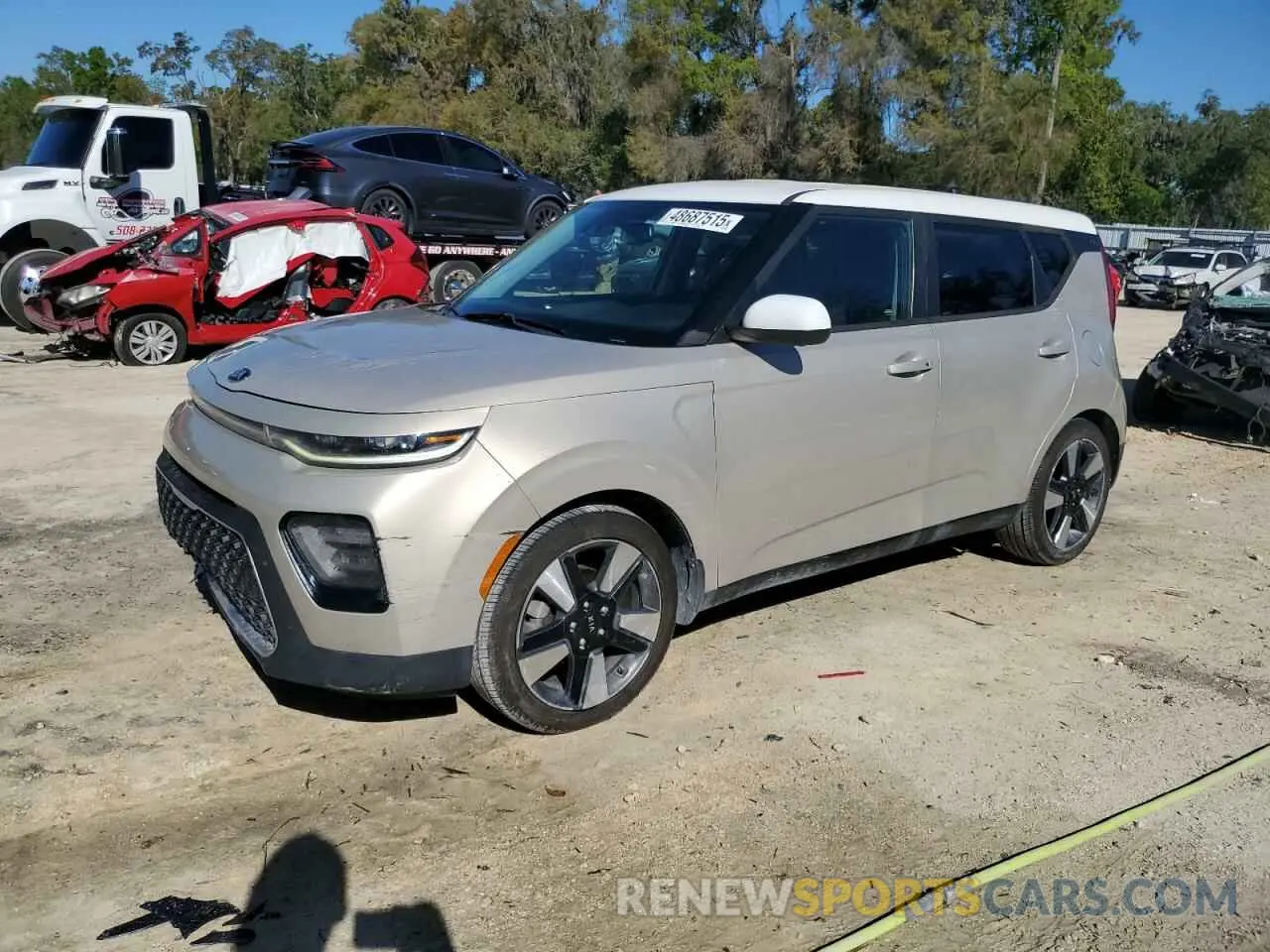 1 Photograph of a damaged car KNDJ33AU0L7036636 KIA SOUL 2020