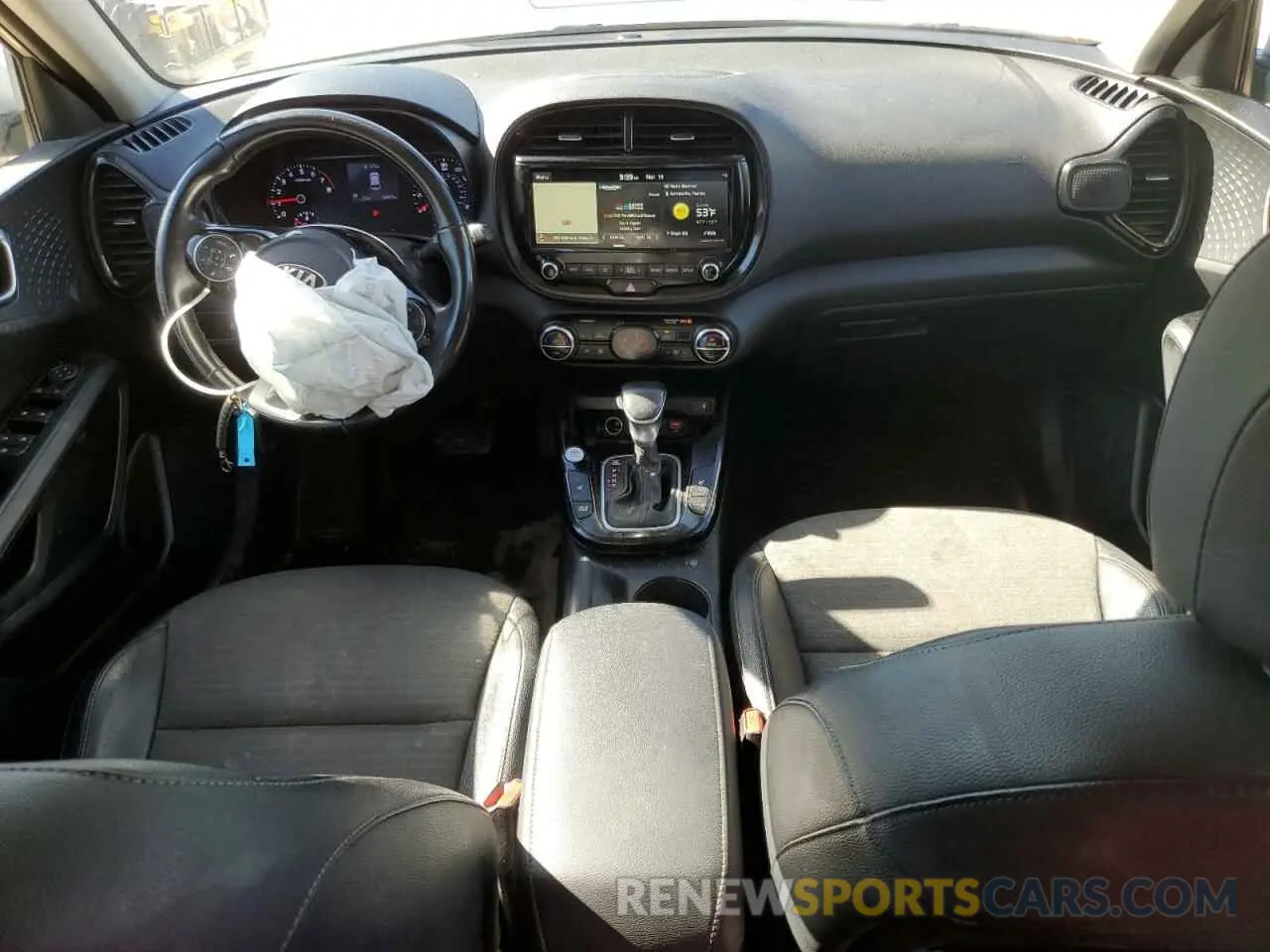 8 Photograph of a damaged car KNDJ33AU0L7036636 KIA SOUL 2020
