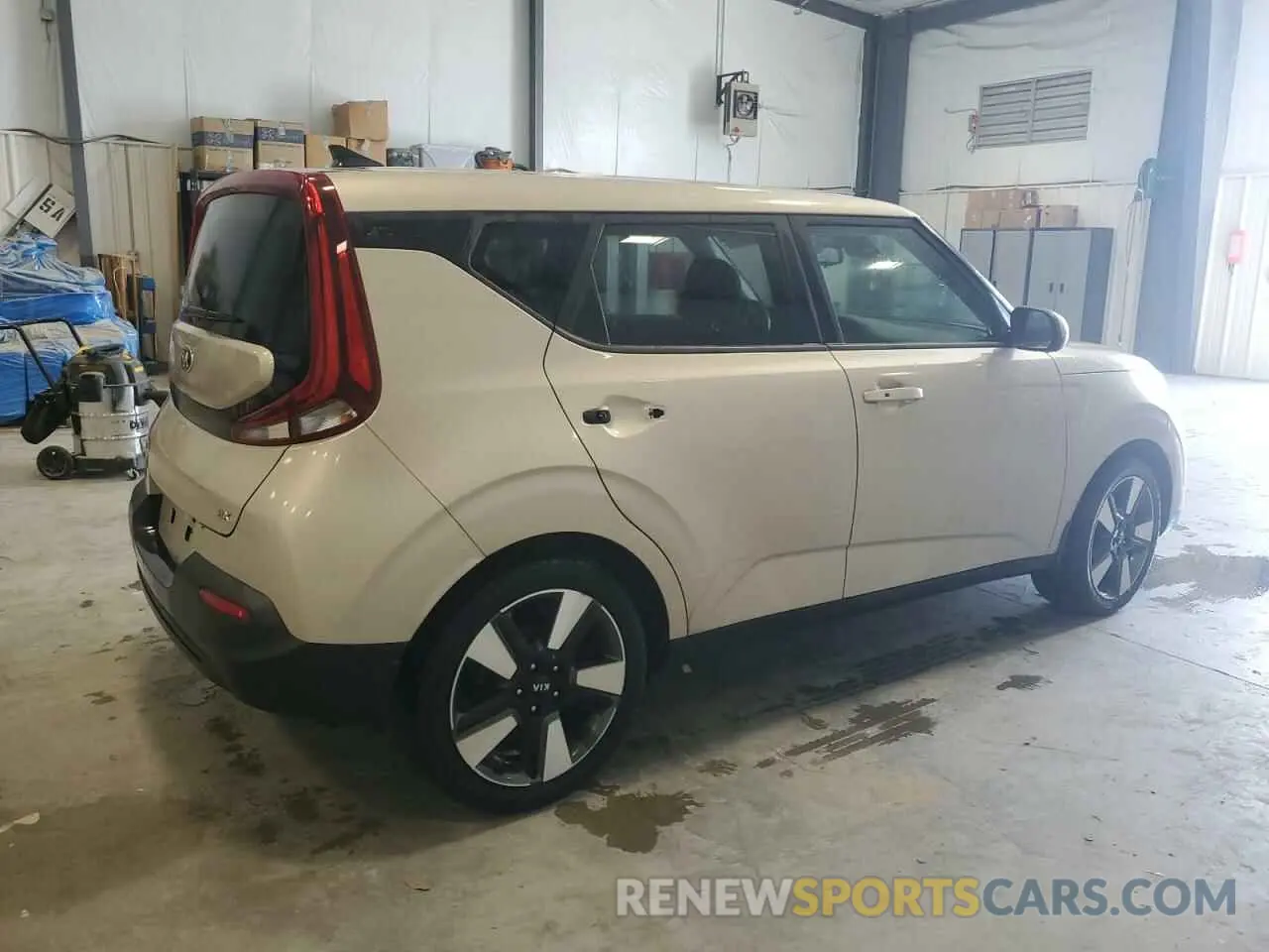 3 Photograph of a damaged car KNDJ33AU0L7090700 KIA SOUL 2020