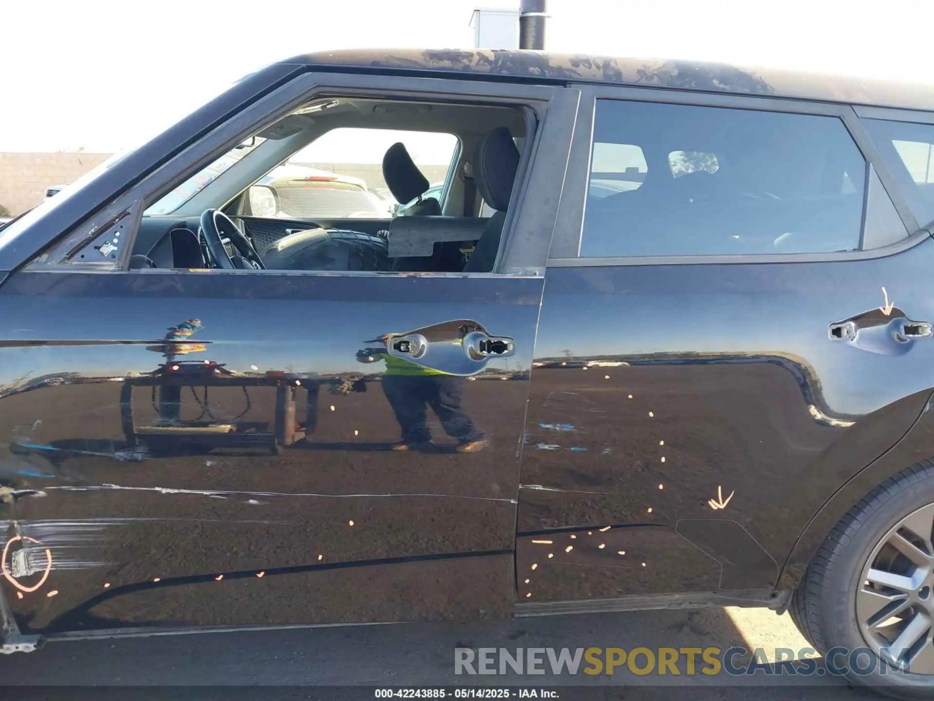 15 Photograph of a damaged car KNDJ33AU2L7028103 KIA SOUL 2020