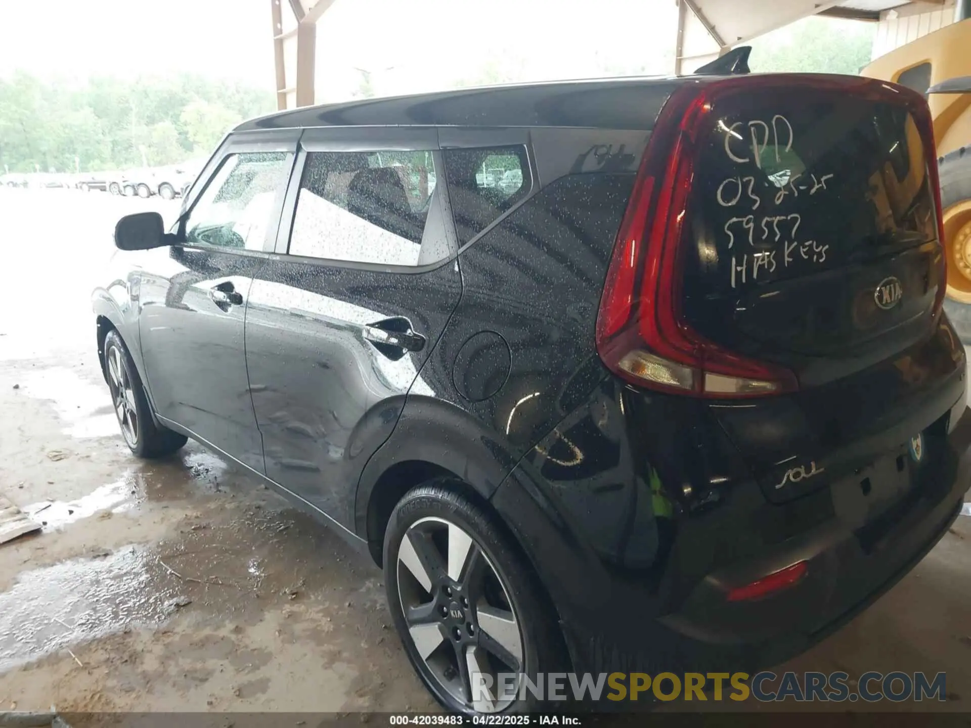 3 Photograph of a damaged car KNDJ33AU2L7049470 KIA SOUL 2020