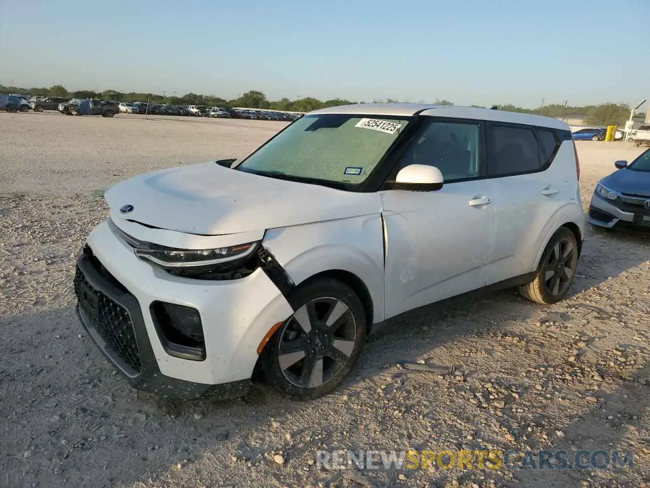 1 Photograph of a damaged car KNDJ33AU3L7023668 KIA SOUL 2020