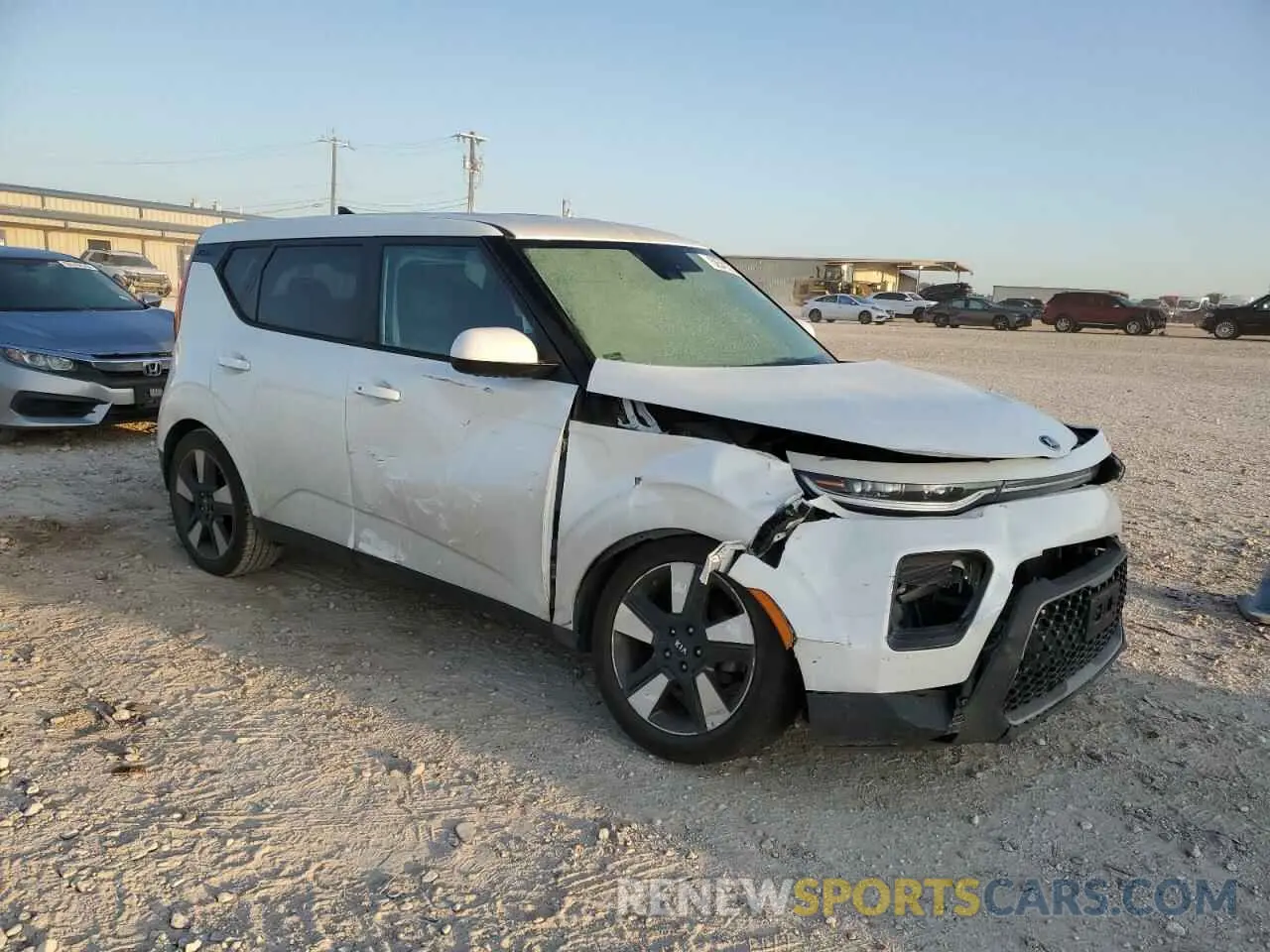 4 Photograph of a damaged car KNDJ33AU3L7023668 KIA SOUL 2020