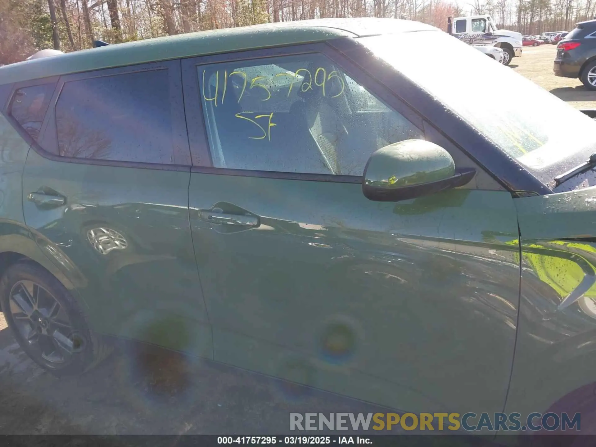 14 Photograph of a damaged car KNDJ33AU3L7107506 KIA SOUL 2020