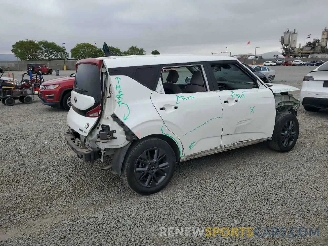 3 Photograph of a damaged car KNDJ33AU4L7712571 KIA SOUL 2020