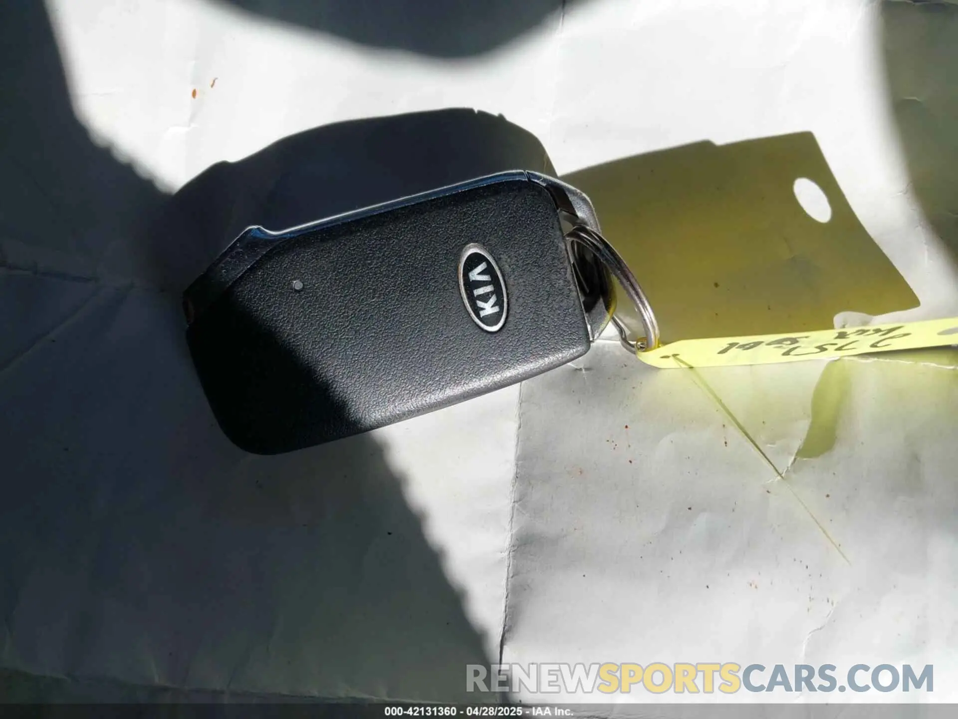 11 Photograph of a damaged car KNDJ33AU5L7037460 KIA SOUL 2020