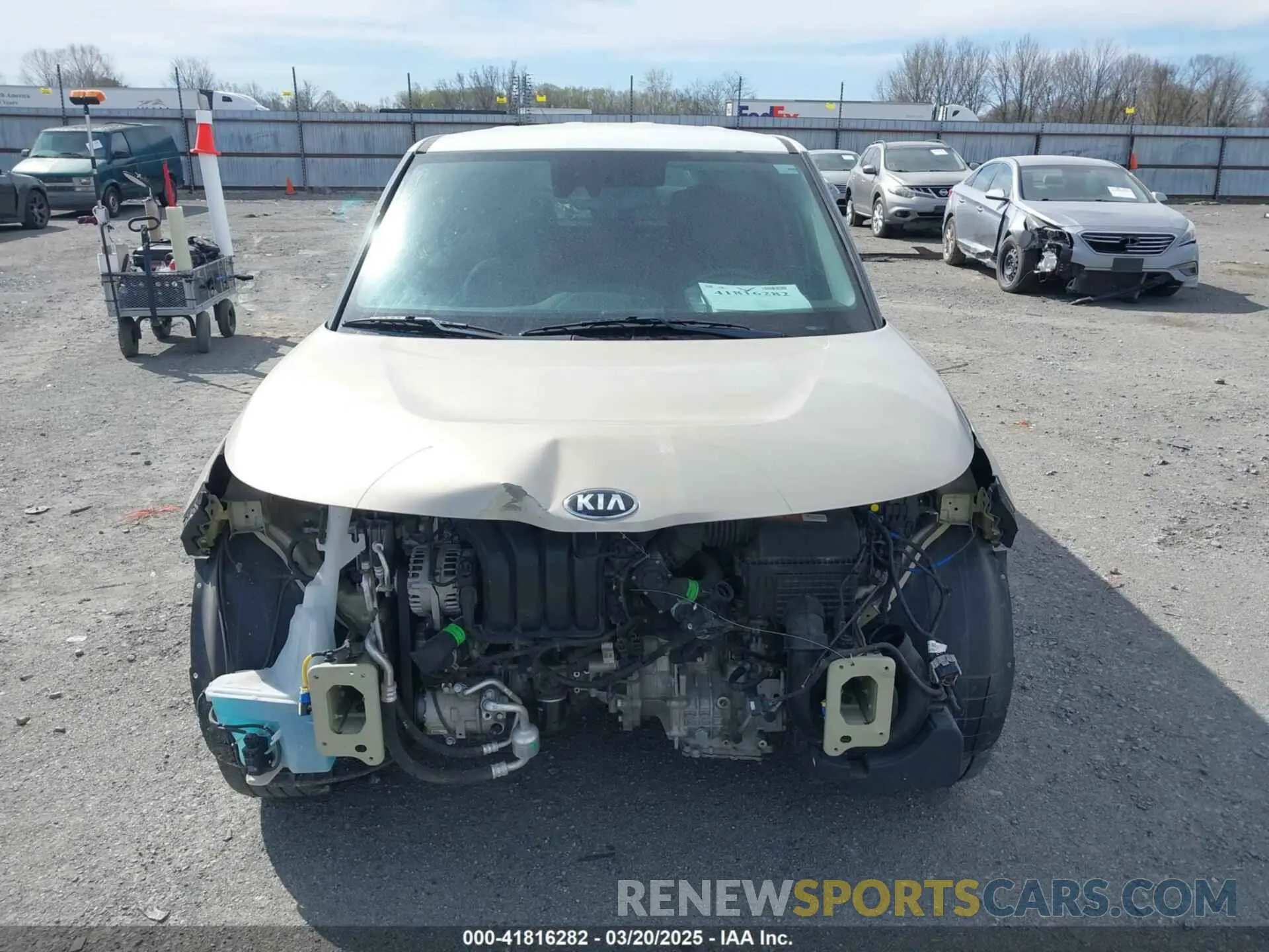 13 Photograph of a damaged car KNDJ33AU5L7073908 KIA SOUL 2020