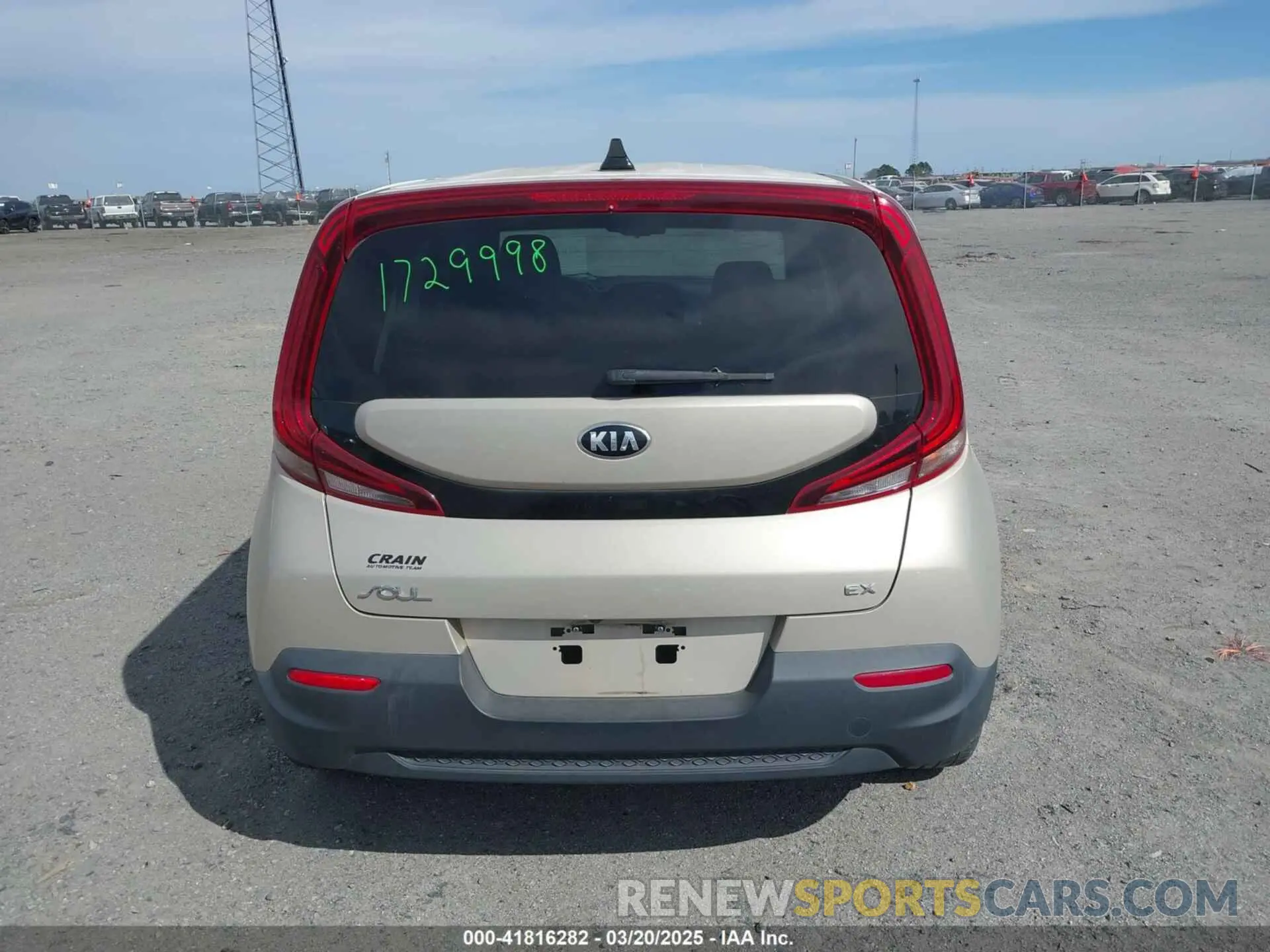 17 Photograph of a damaged car KNDJ33AU5L7073908 KIA SOUL 2020