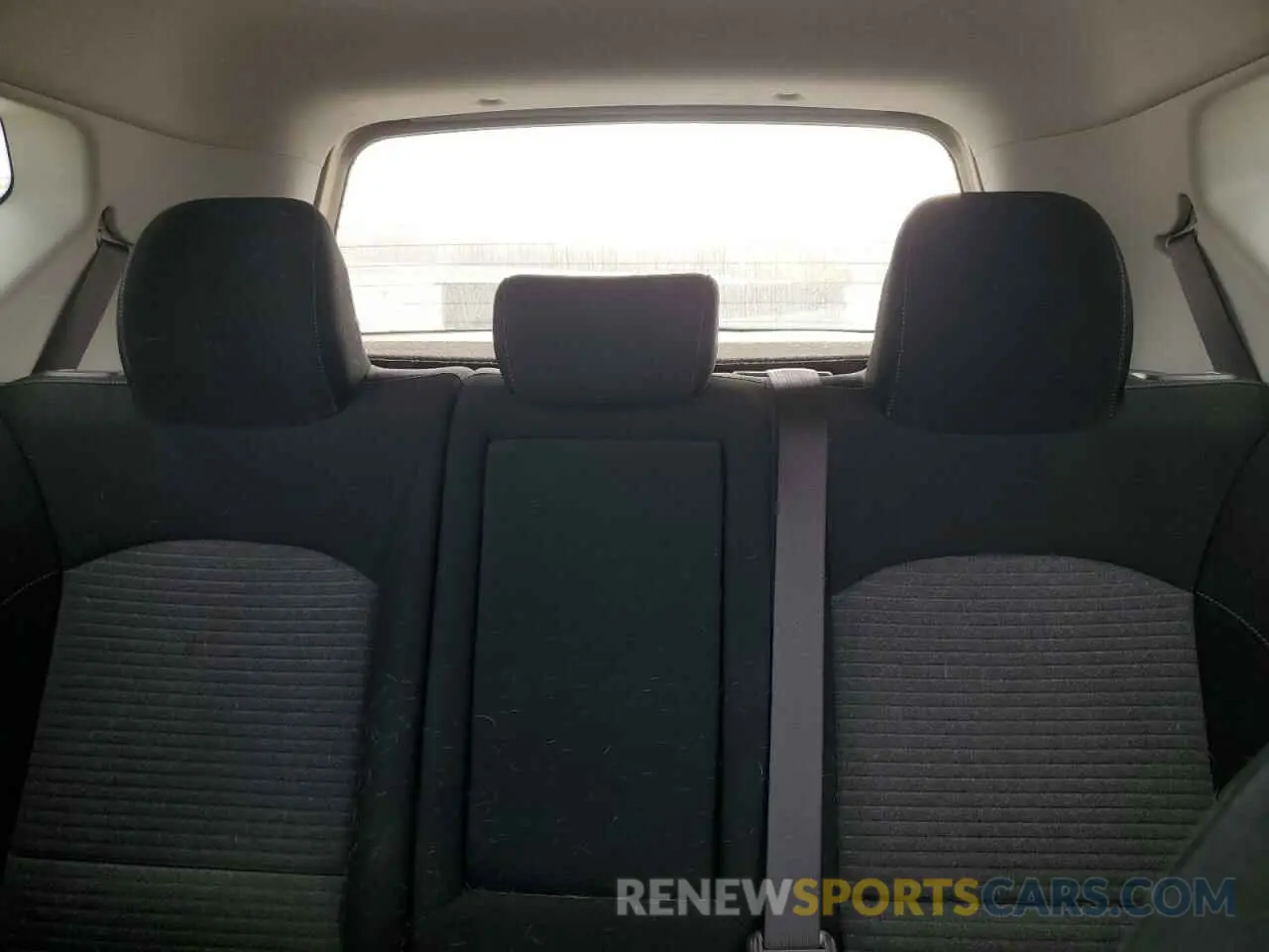 10 Photograph of a damaged car KNDJ33AU5L7081619 KIA SOUL 2020
