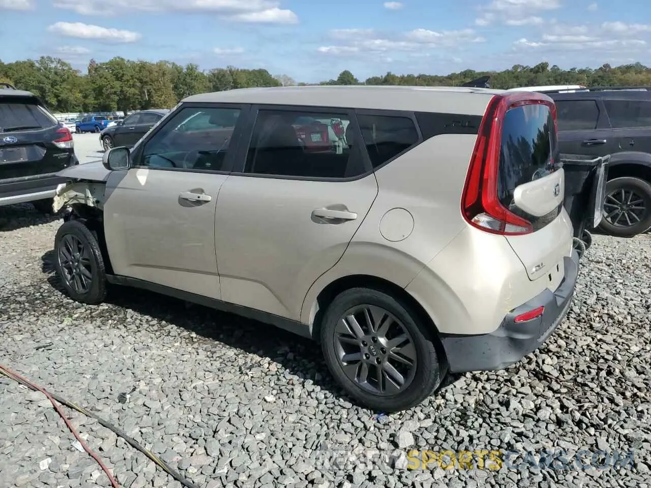 2 Photograph of a damaged car KNDJ33AU5L7081619 KIA SOUL 2020