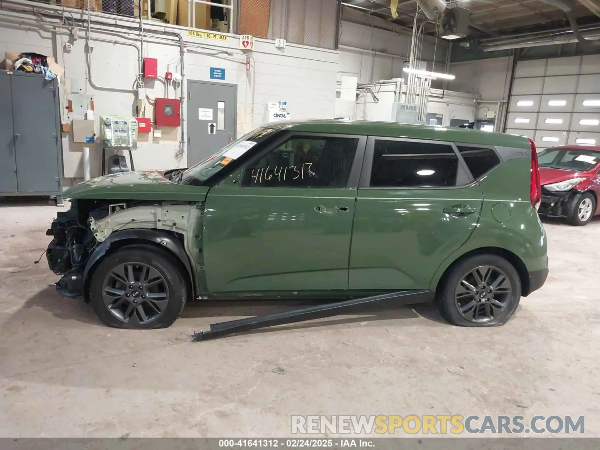 15 Photograph of a damaged car KNDJ33AU5L7101593 KIA SOUL 2020
