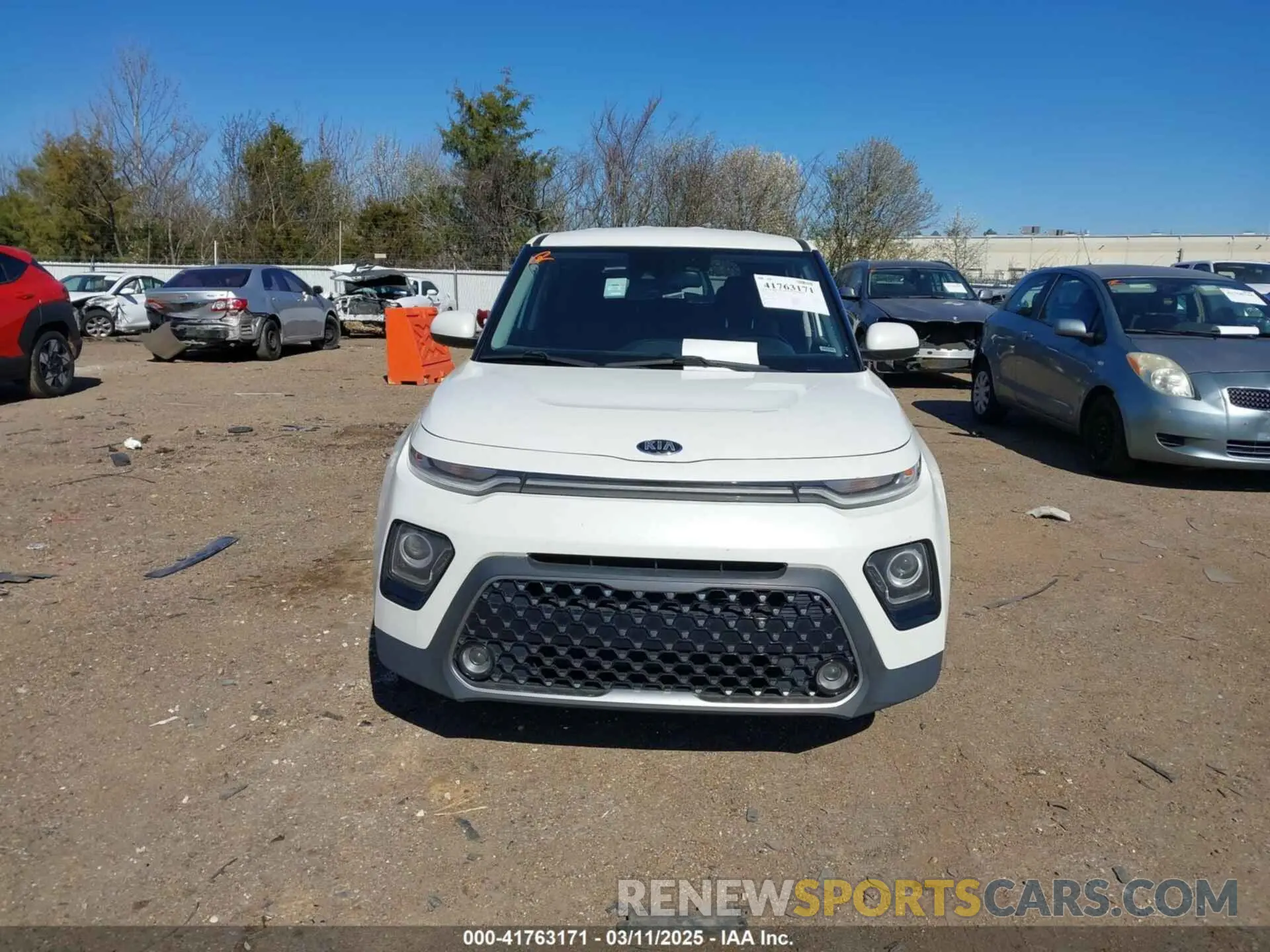 12 Photograph of a damaged car KNDJ33AU8L7075233 KIA SOUL 2020