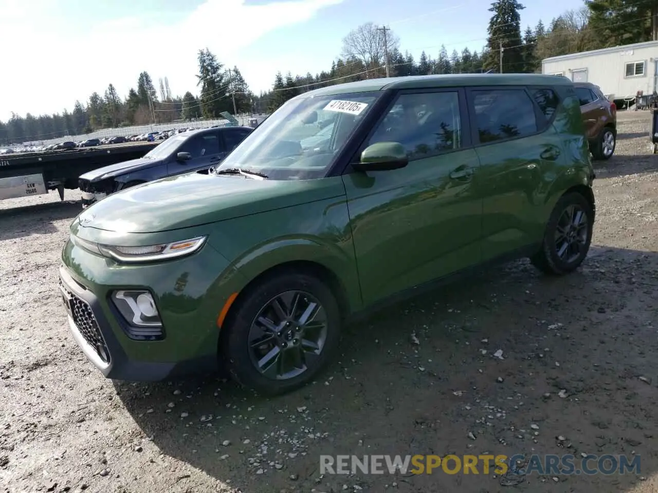 1 Photograph of a damaged car KNDJ33AU9L7115674 KIA SOUL 2020