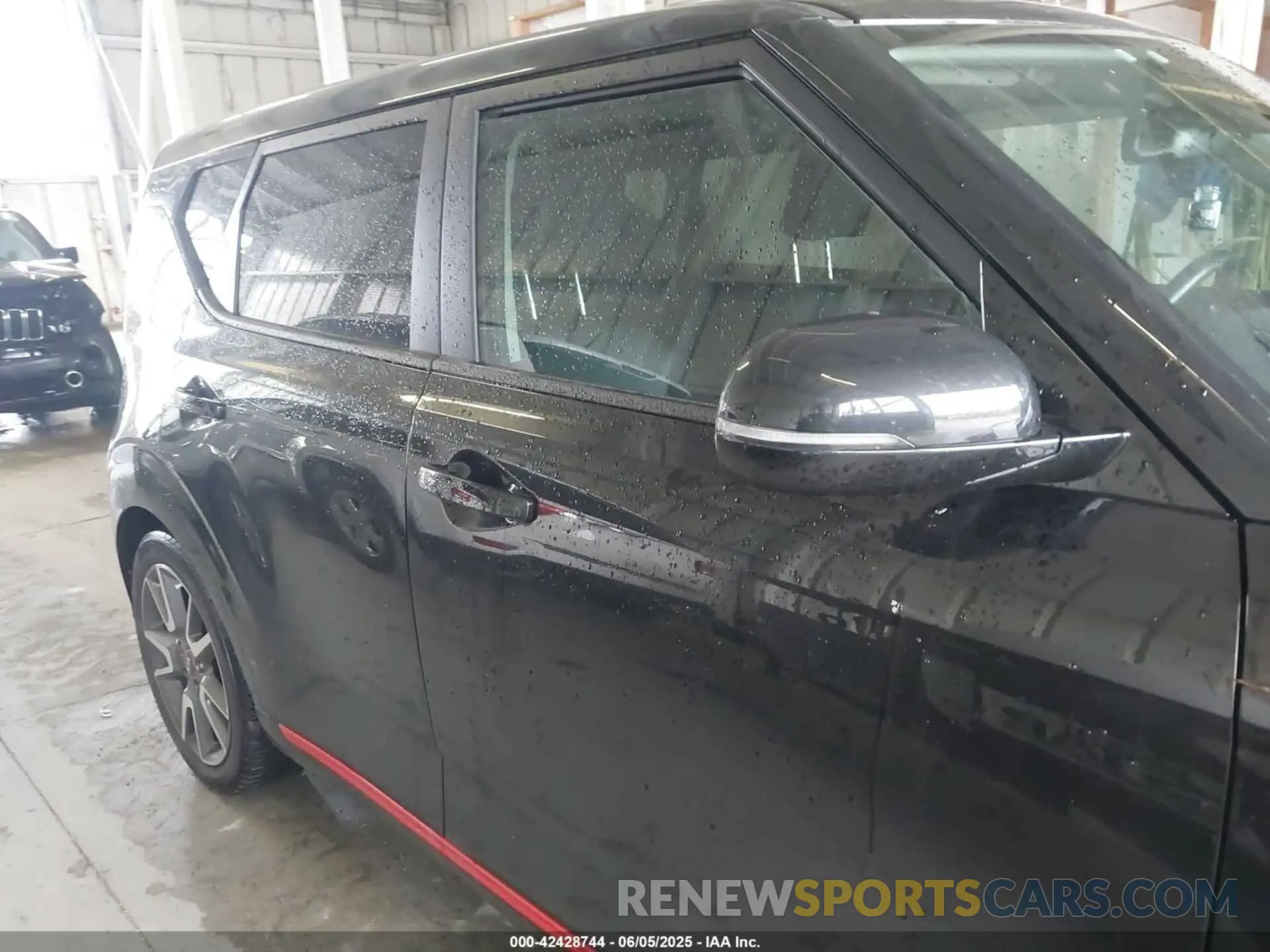 13 Photograph of a damaged car KNDJ53AF1L7726021 KIA SOUL 2020