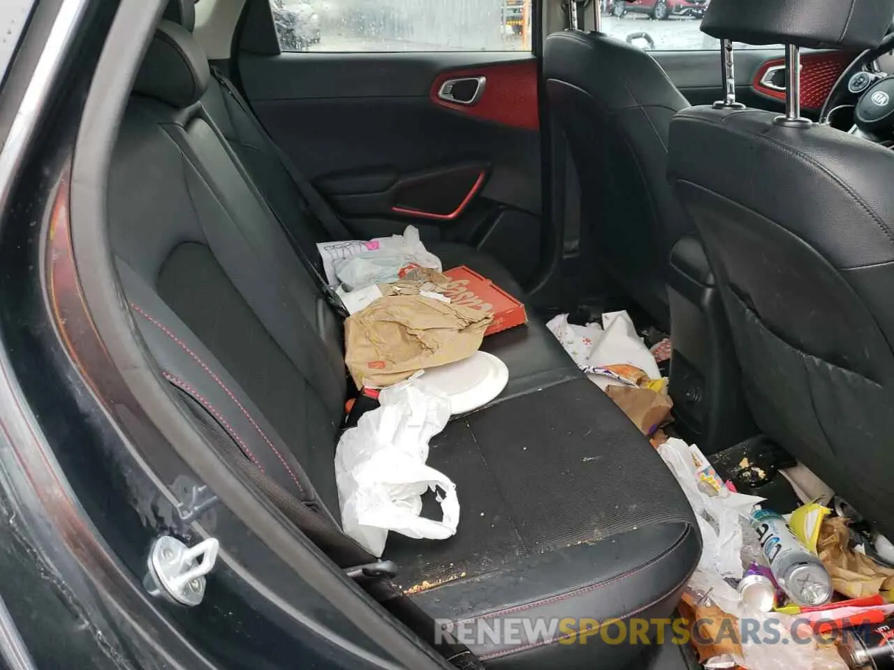 10 Photograph of a damaged car KNDJ53AF2L7058648 KIA SOUL 2020