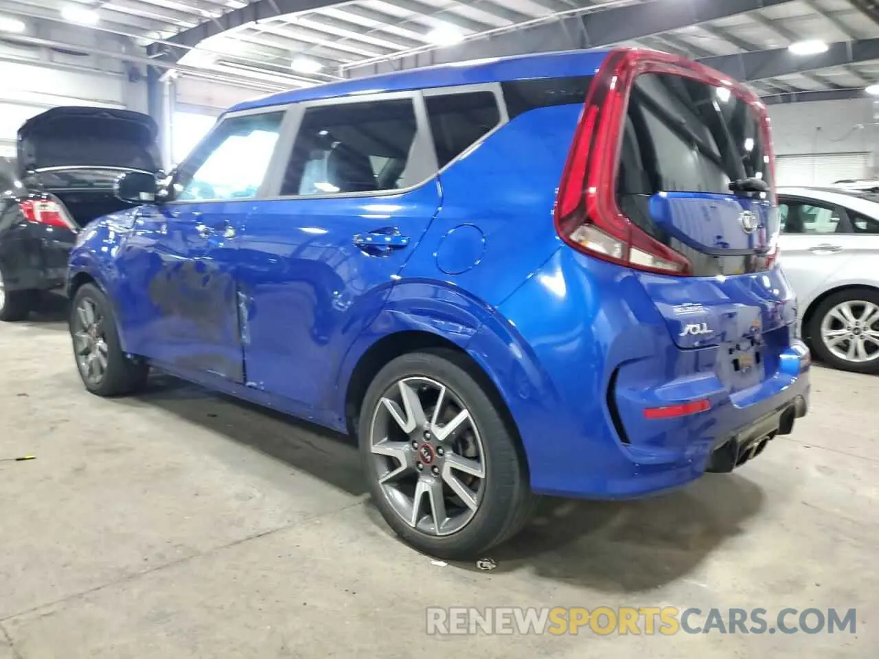 2 Photograph of a damaged car KNDJ53AF9L7116707 KIA SOUL 2020