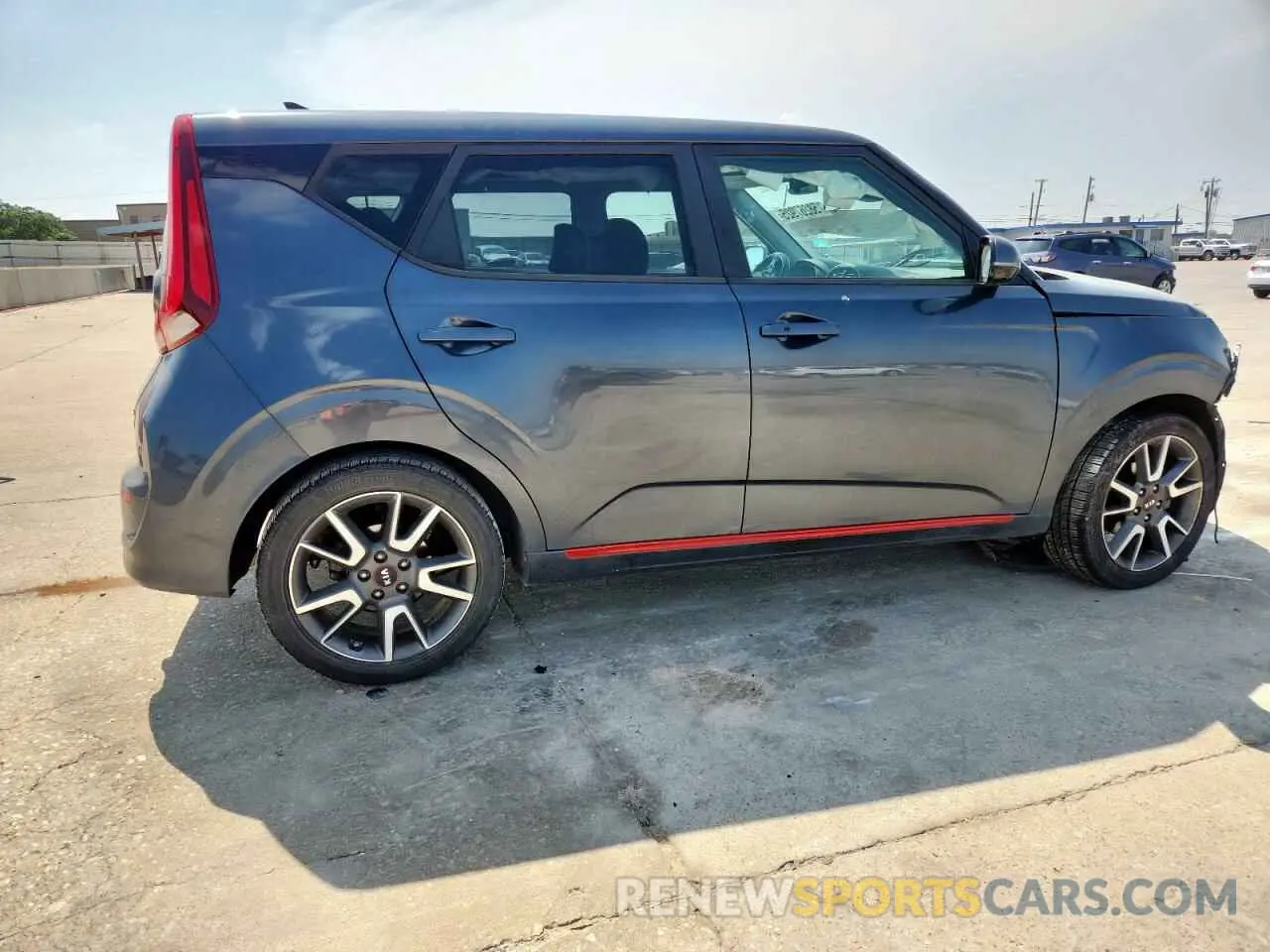 3 Photograph of a damaged car KNDJ63AU0L7040290 KIA SOUL 2020